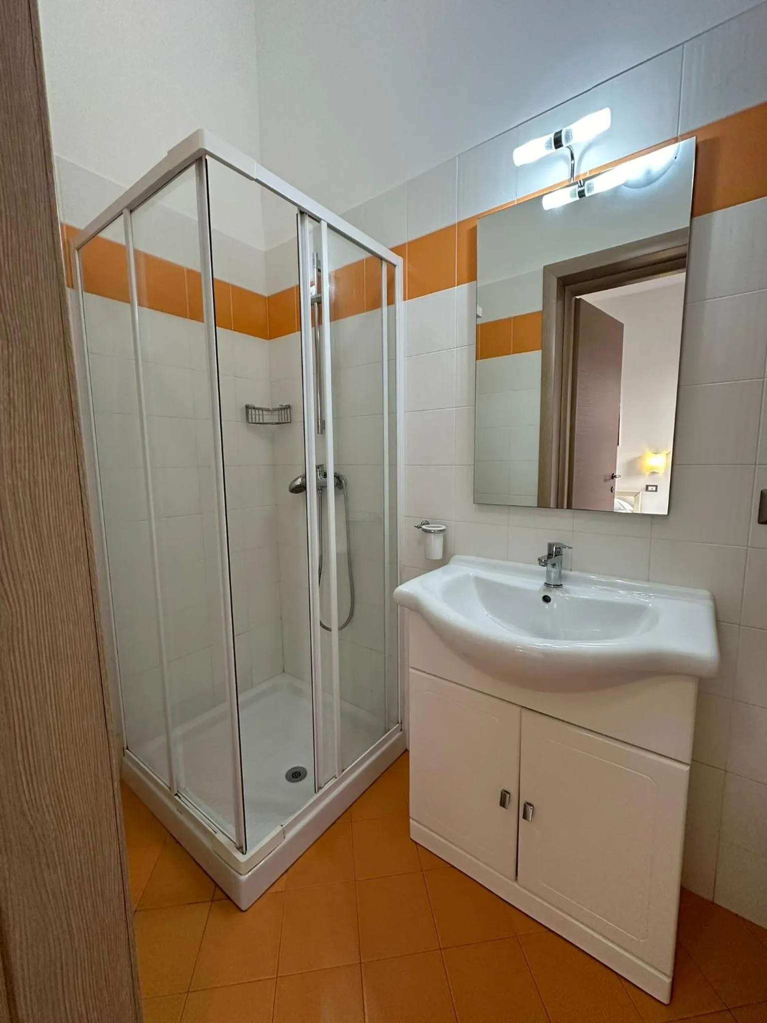 Shower in A due passi dal mare