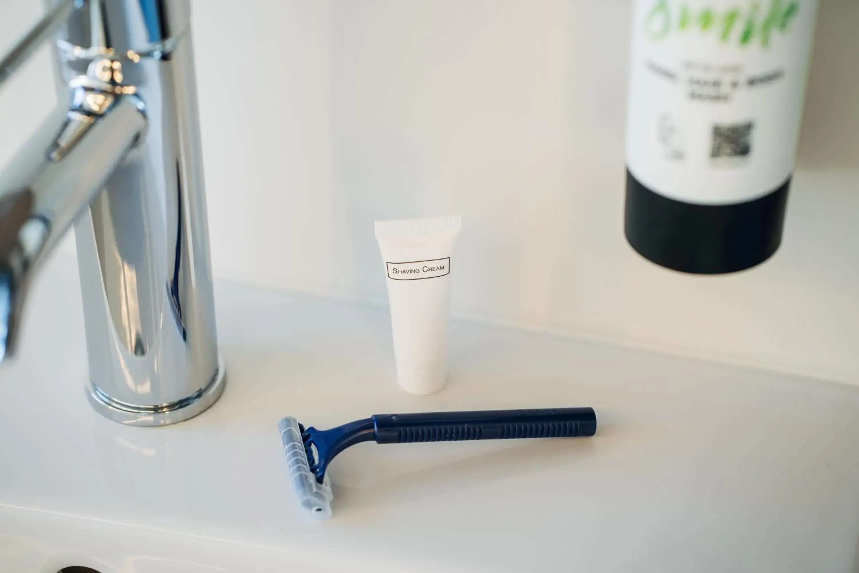 Single Room with View Day Use (8am -6pm) - single occupancy in MY CLOUD Transit Hotel - Guests with international flight only! Single Room with View Day Use (8am -6pm) - single occupancy in MY CLOUD Transit Hotel - Guests with international flight only!