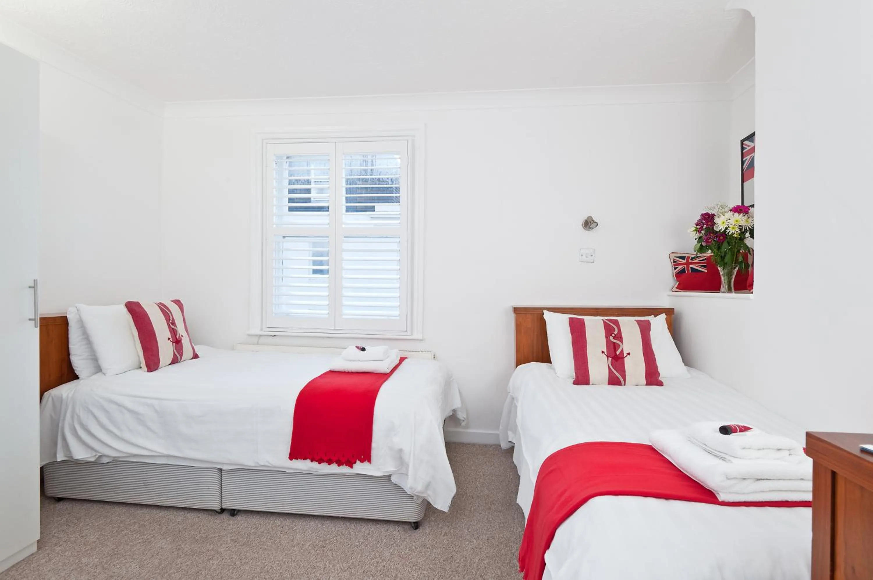 Bedroom, Bed in Hamptons Brighton