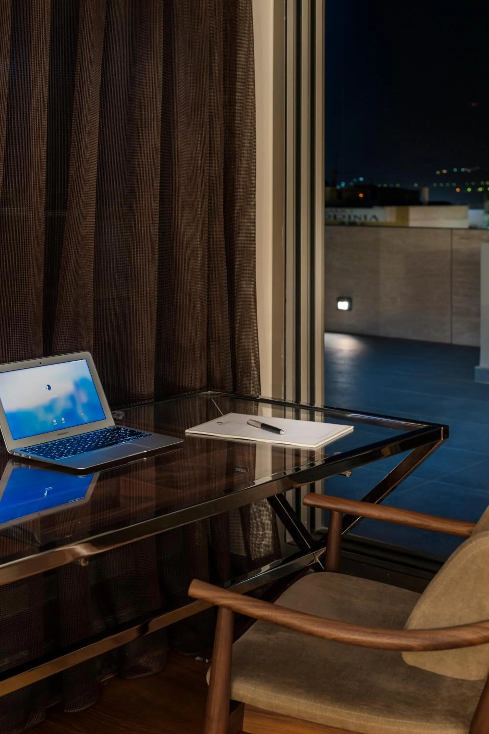 Living room in Samaria Hotel