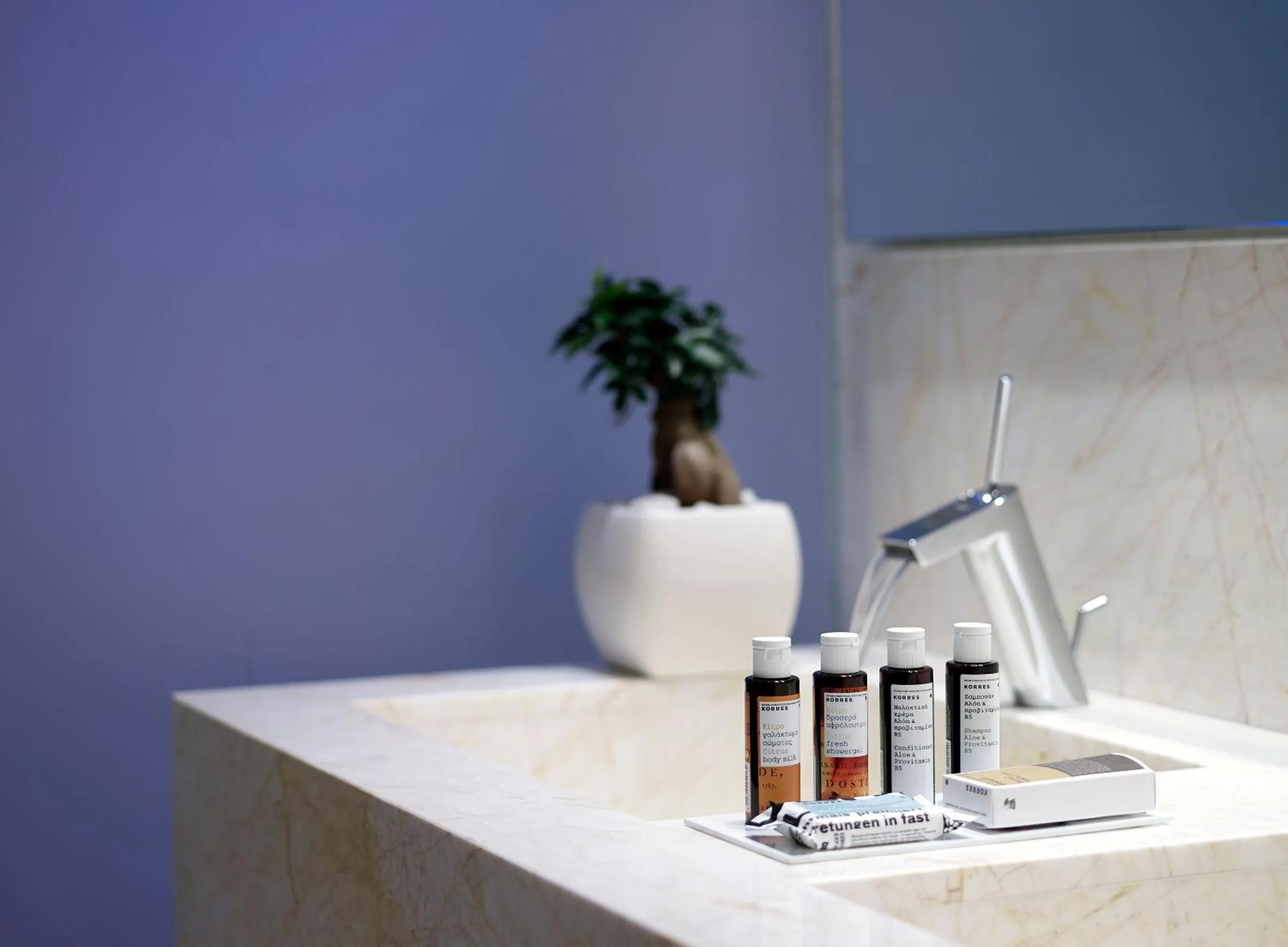 Bathroom in Samaria Hotel