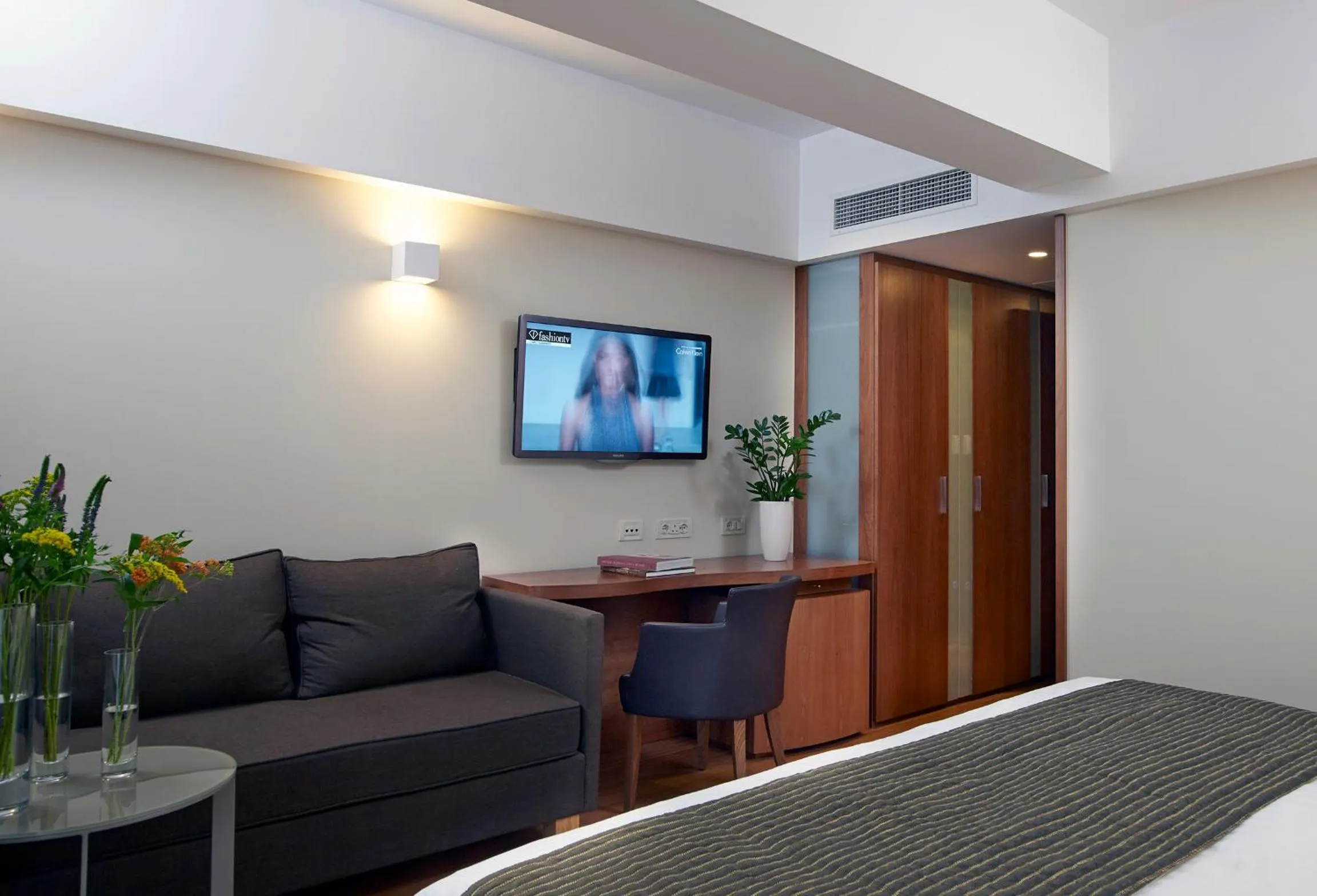 Photo of the whole room in Samaria Hotel