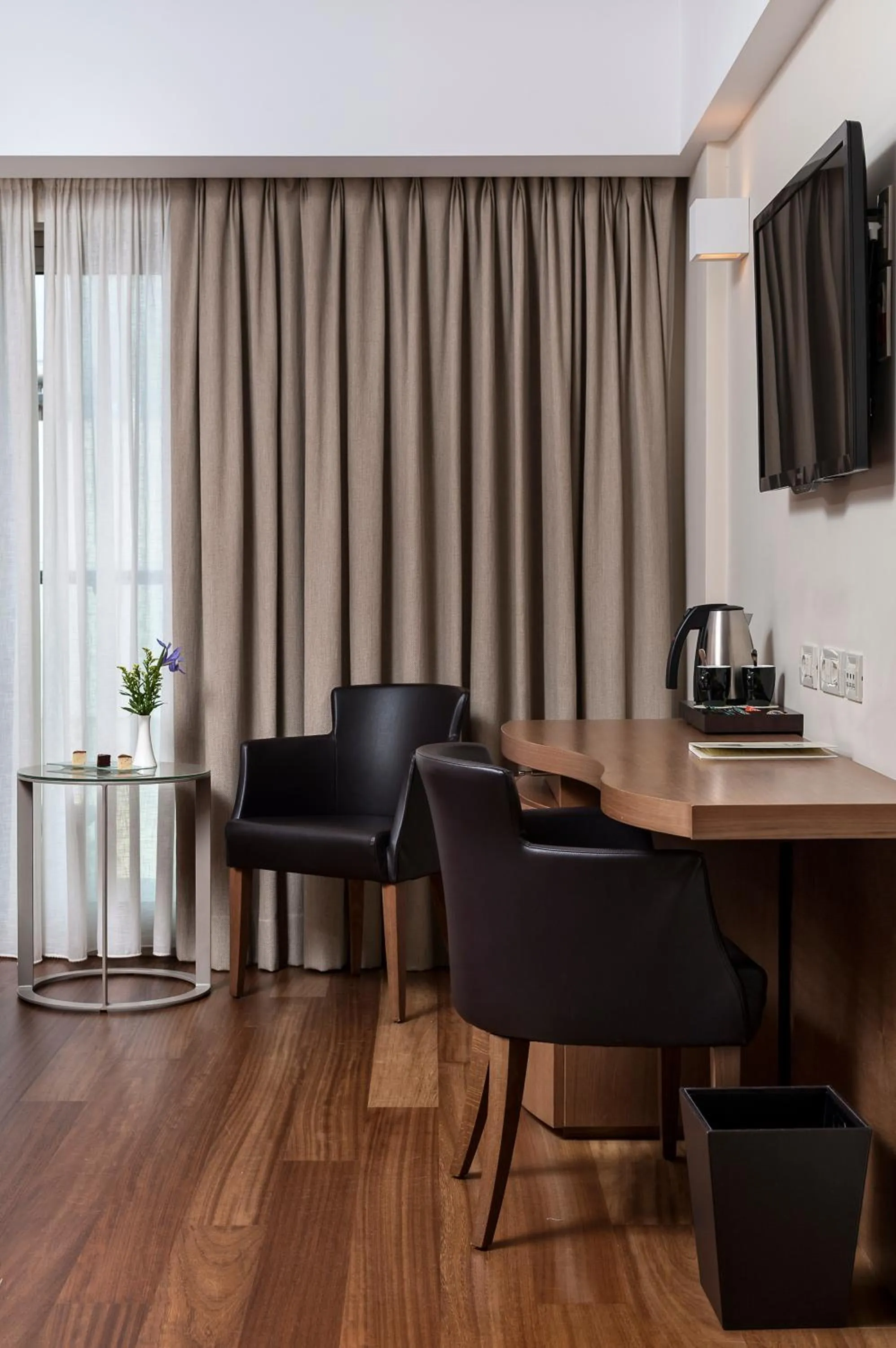 Decorative detail in Samaria Hotel