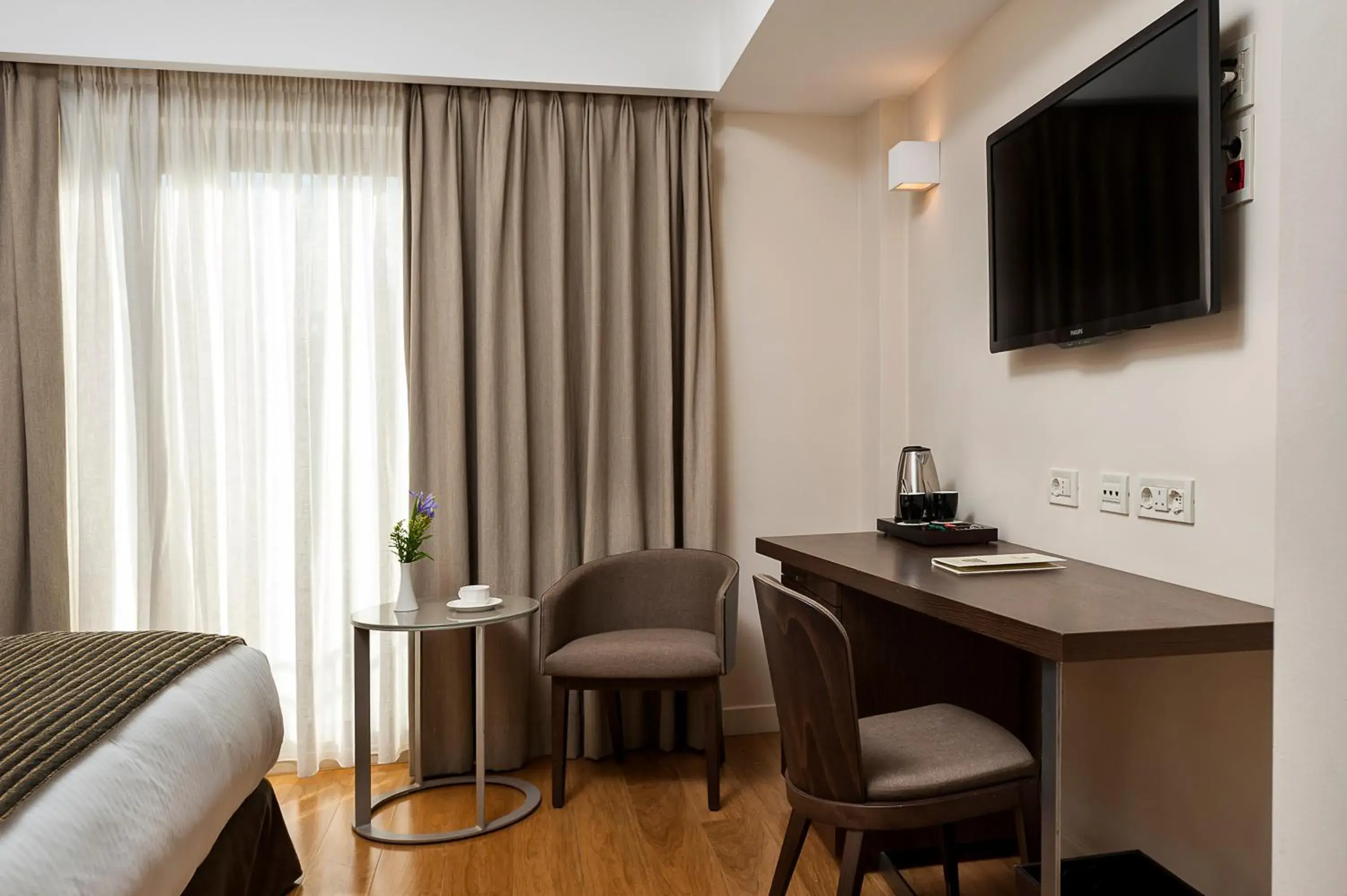 Standard Double or Twin Room in Samaria Hotel Standard Double or Twin Room in Samaria Hotel