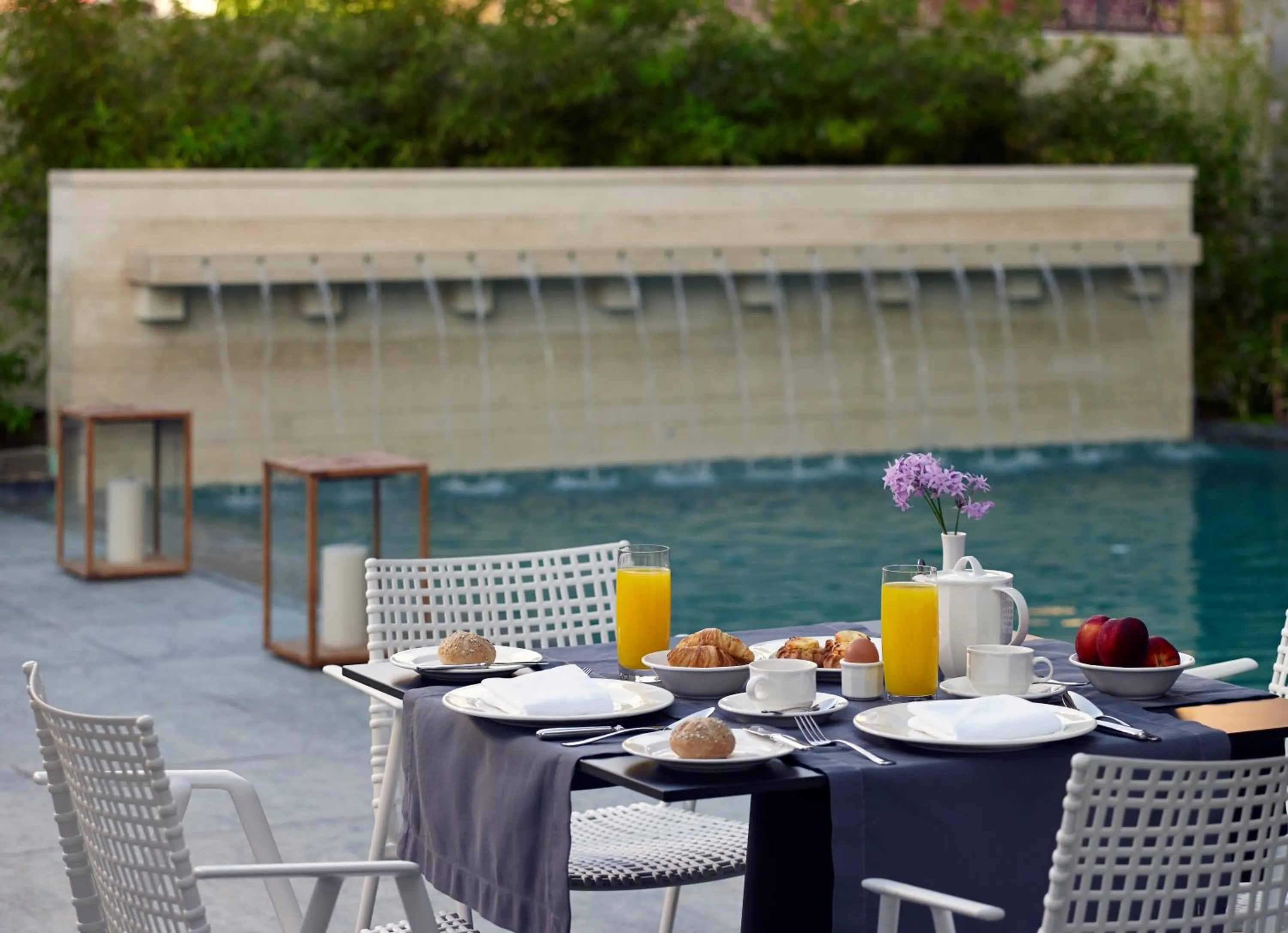 Swimming pool in Samaria Hotel