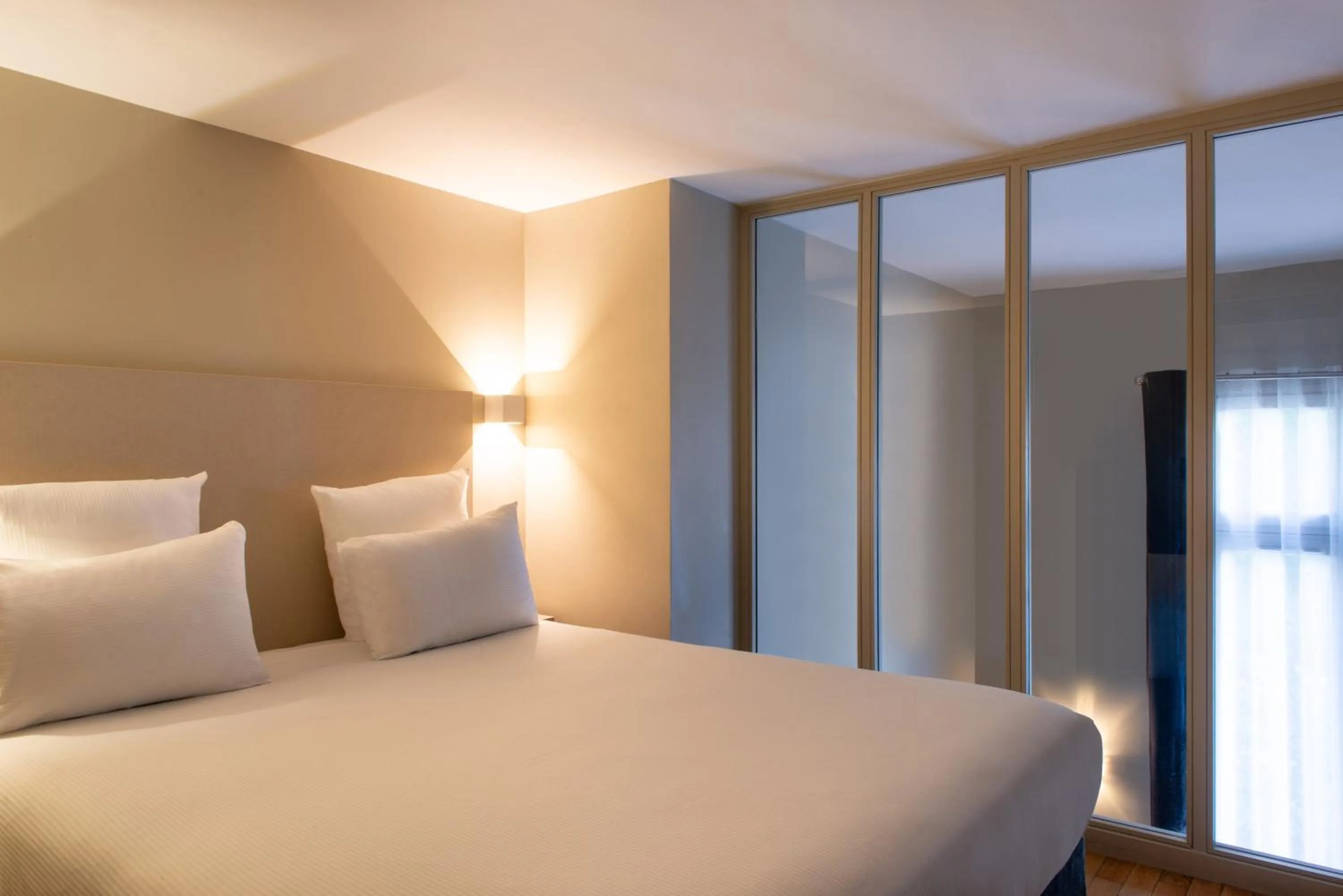 Bed in Hôtel Helzear Etoile