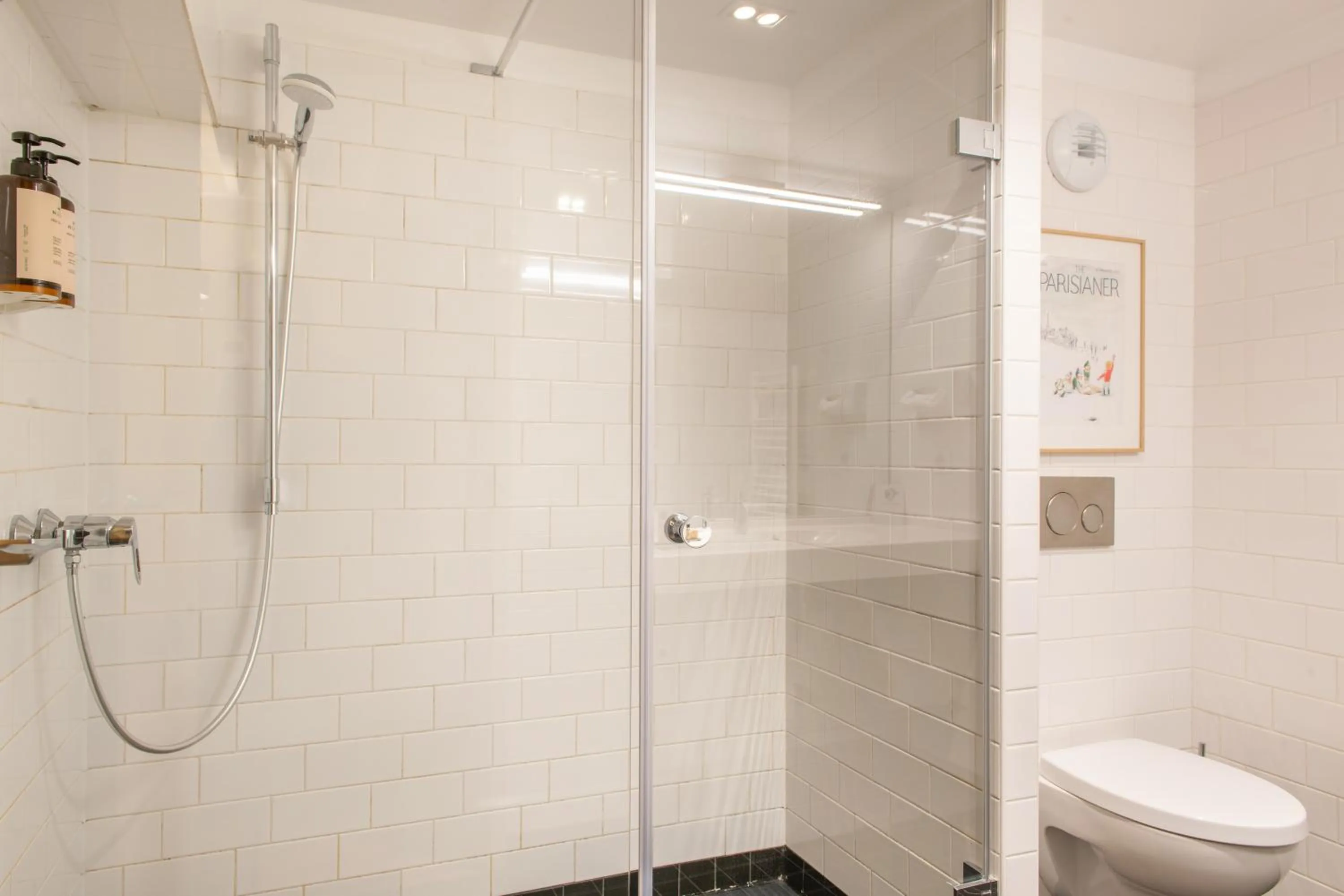 Bathroom in Hôtel Helzear Etoile