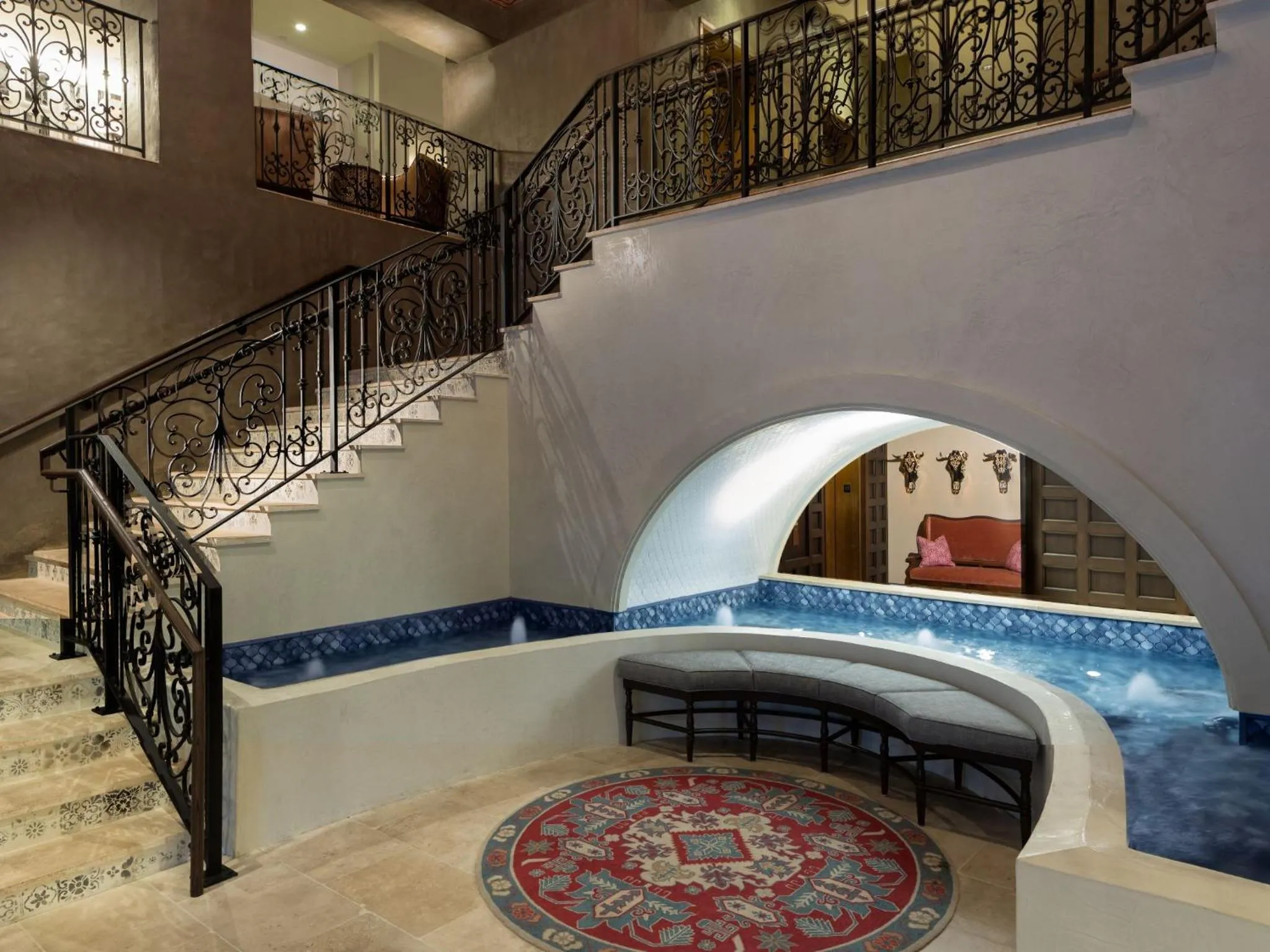 Decorative detail in Hotel Valencia Riverwalk