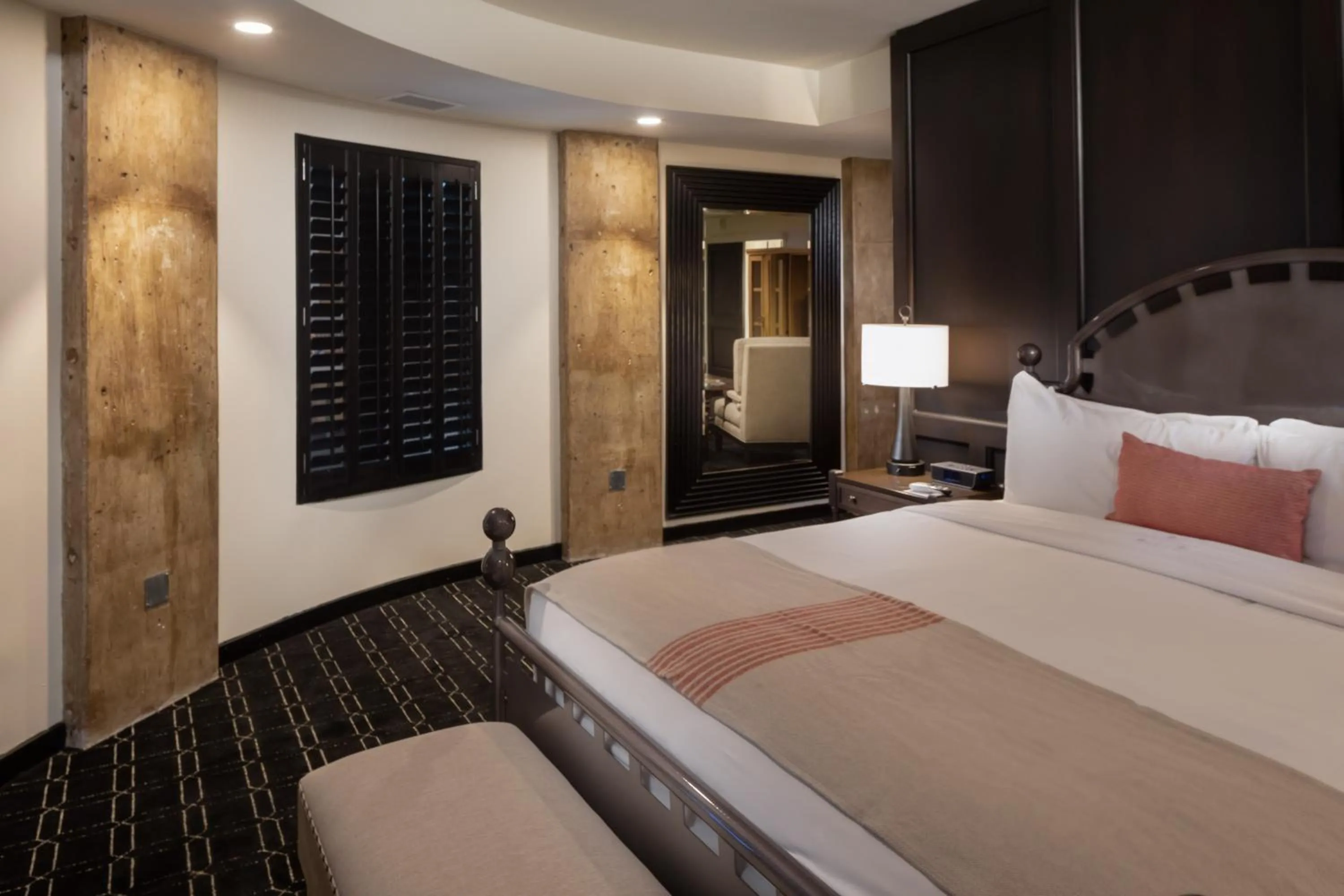 Bed in Hotel Valencia Riverwalk