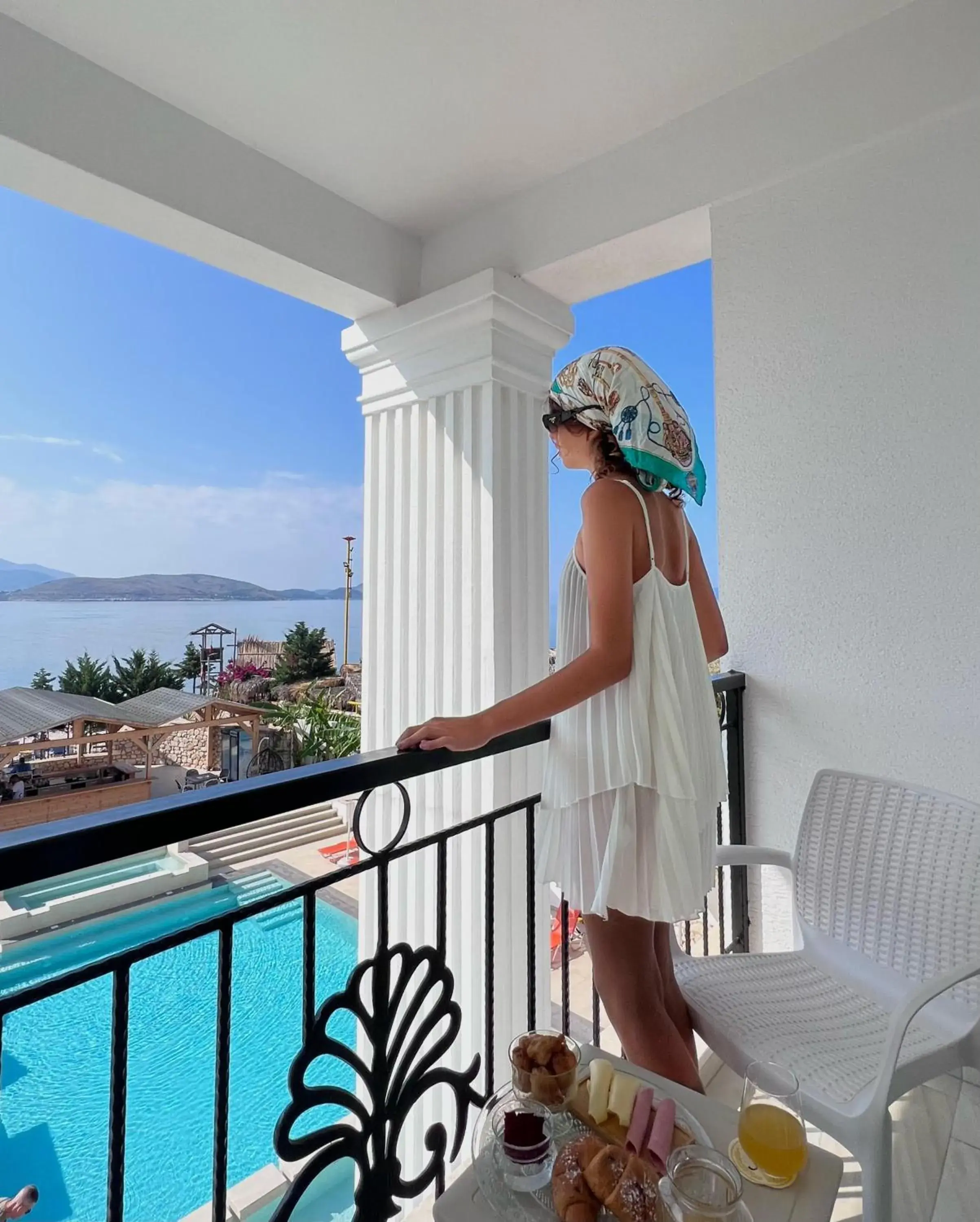 Deluxe Double Room with Sea View in Hotel Vila Kalcuni Sarande Deluxe Double Room with Sea View in Hotel Vila Kalcuni Sarande