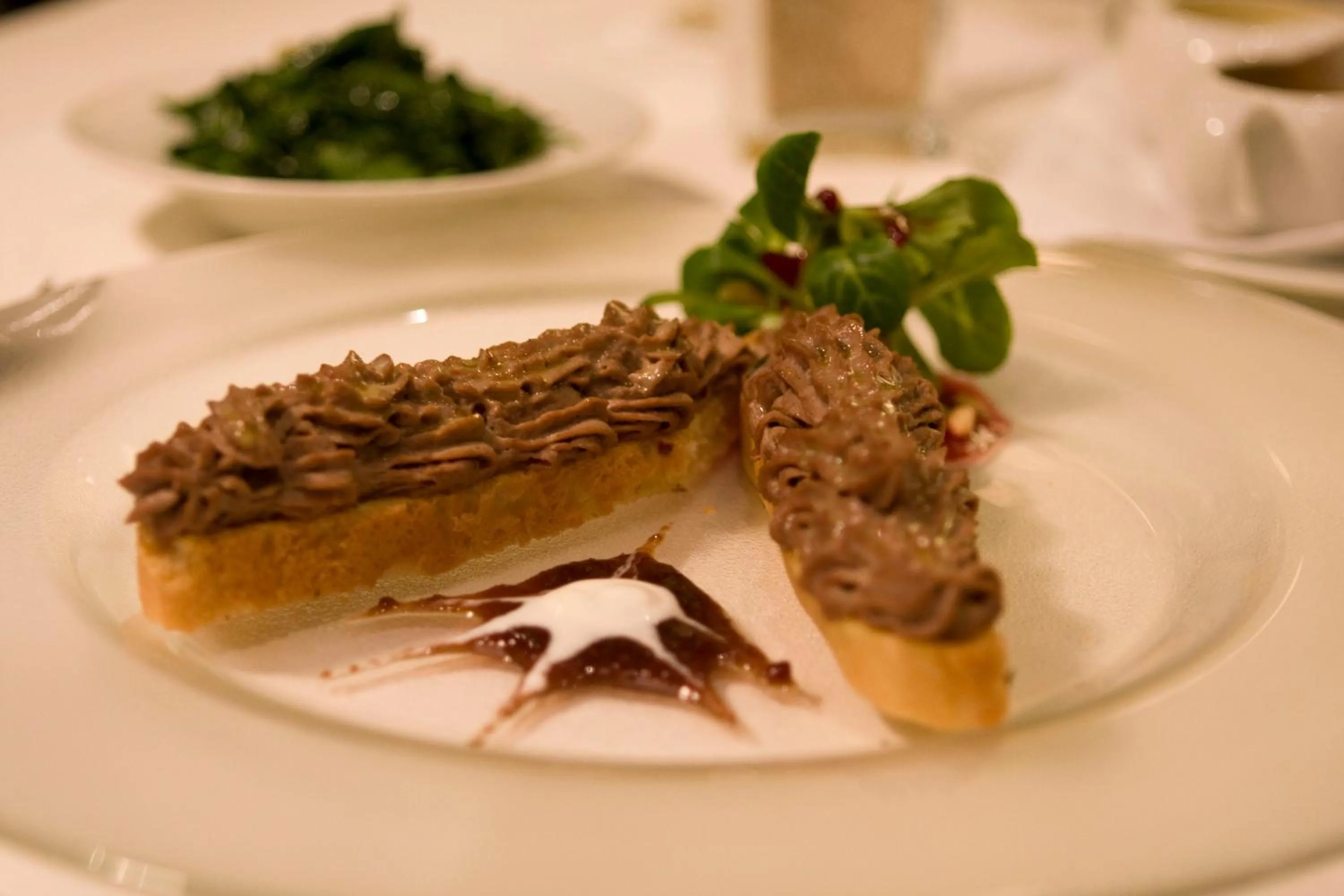 Food and drinks in Hotel Avance