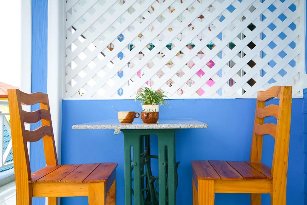 Seating area in HappyLove1