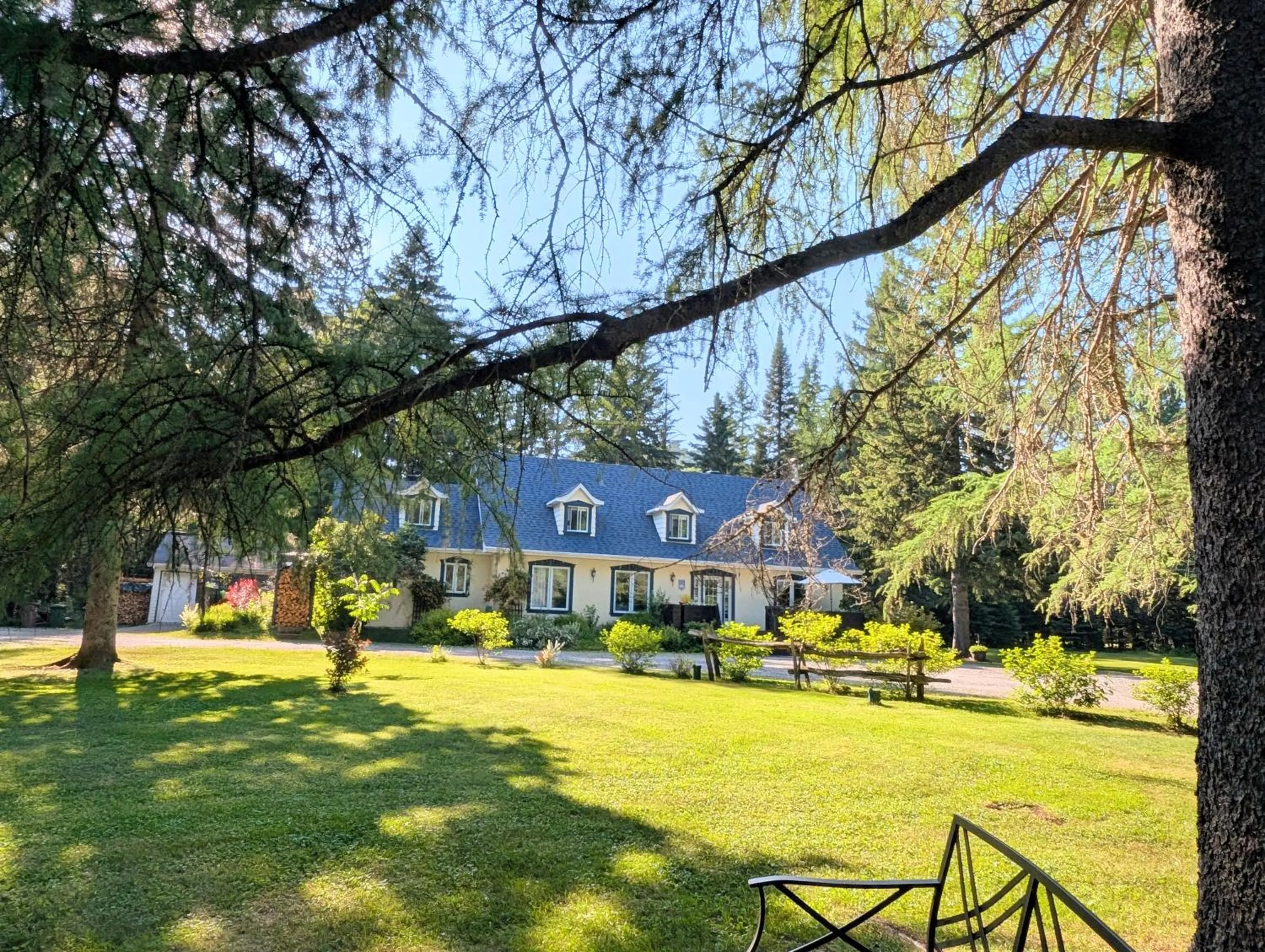 Property building in La Tremblante