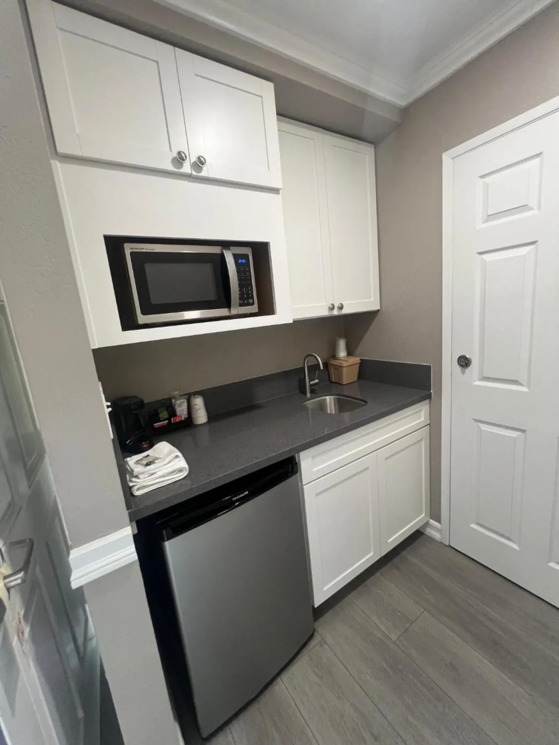 Lamp Liter Inn Visalia, an Ascend Collection Hotel