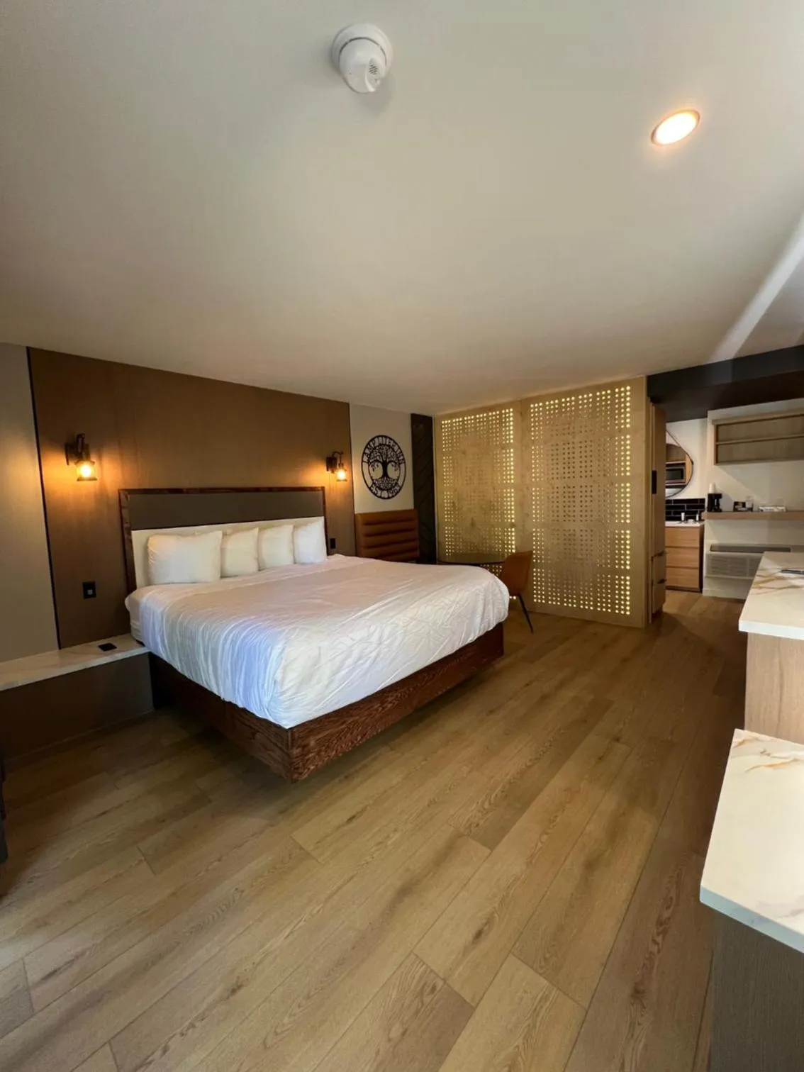 Photo of the whole room, Bed in Lamp Liter Inn Visalia, an Ascend Collection Hotel