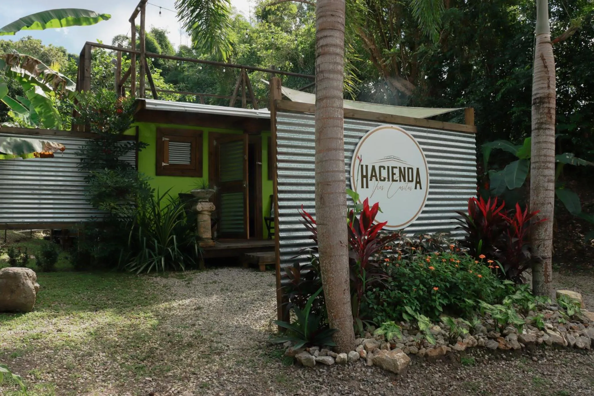 Facade/entrance in Hacienda Tres Casitas