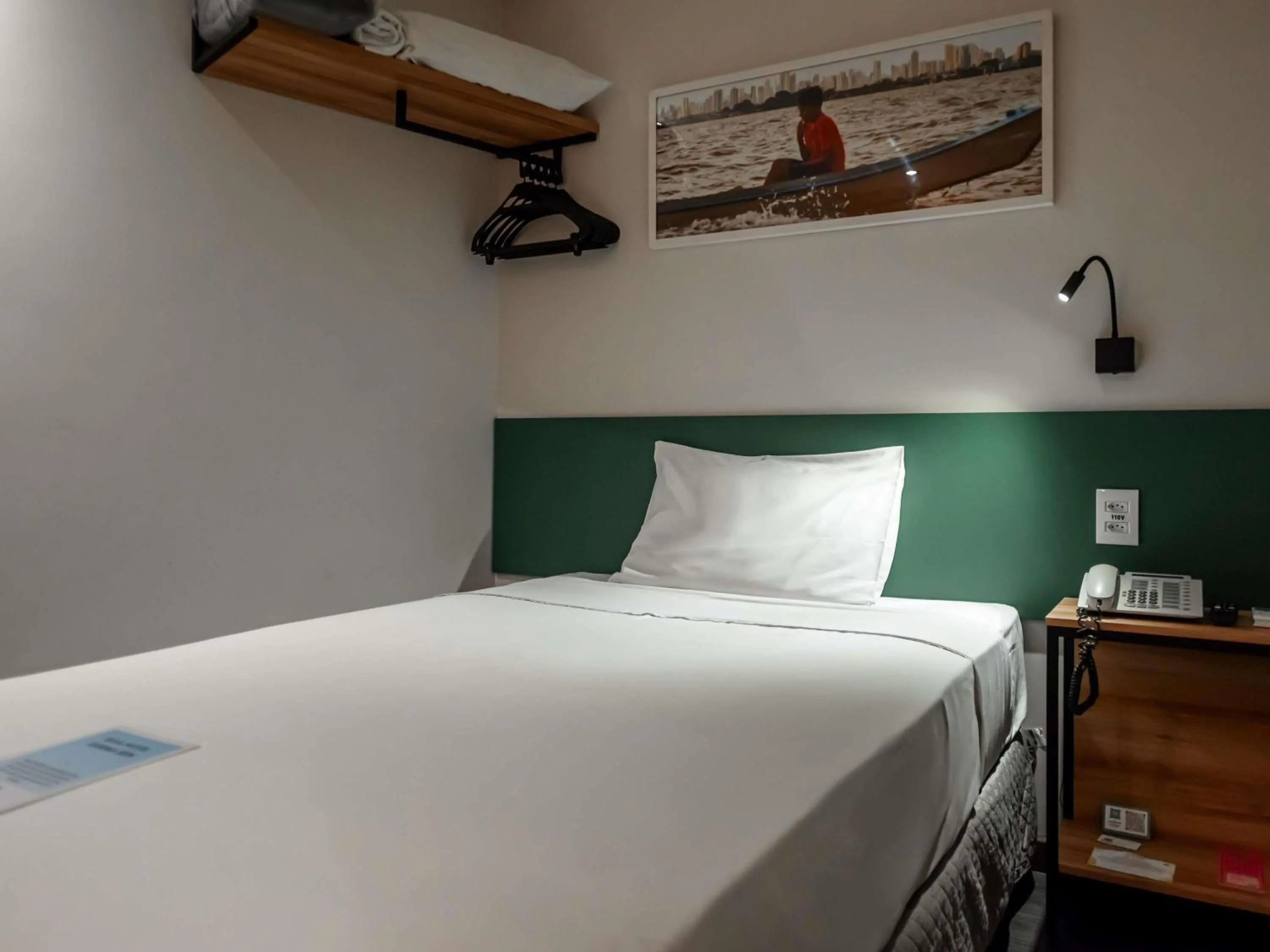 Bedroom, Bed in ibis Styles Belem Nazare