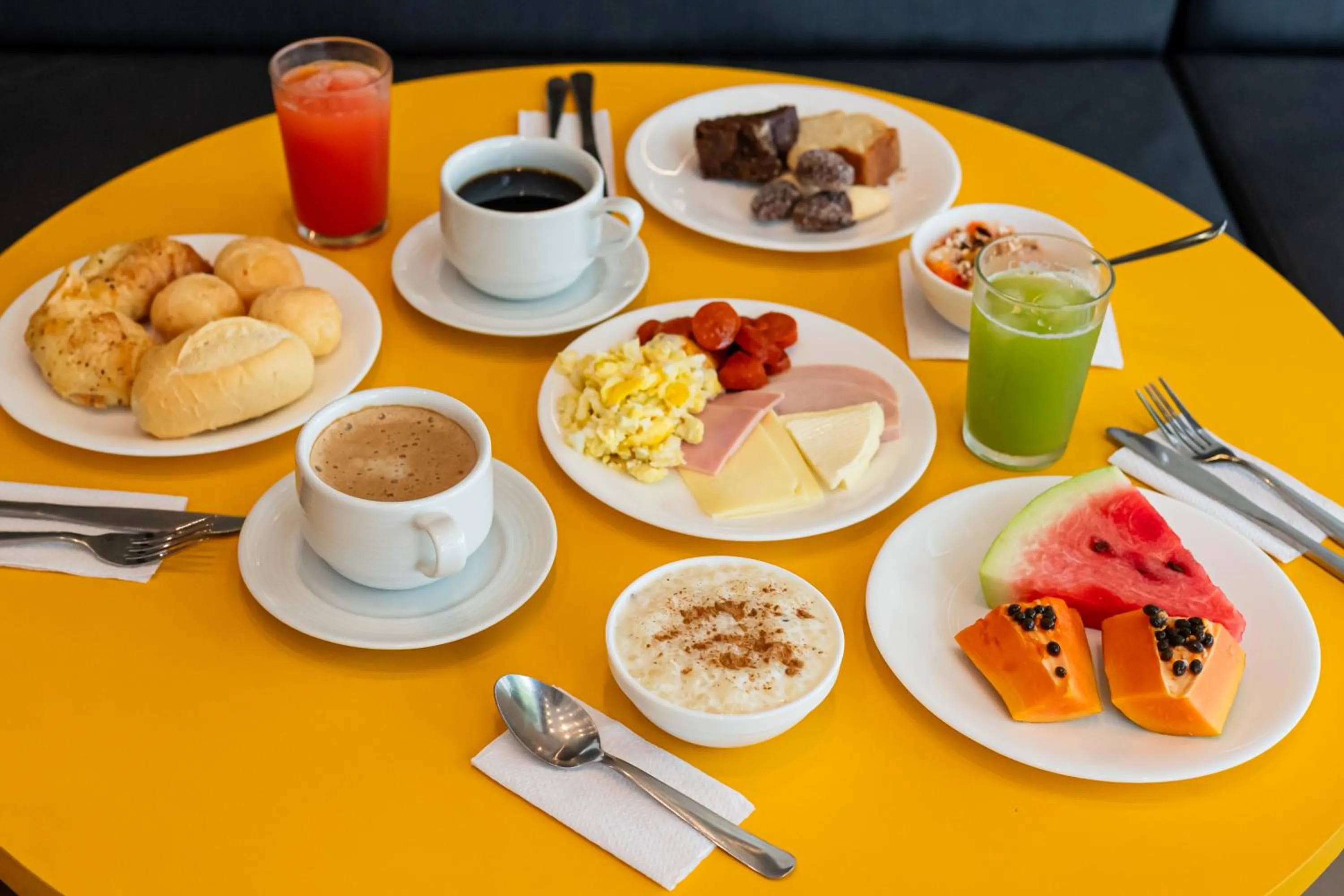 Breakfast in ibis Styles Belem Nazare