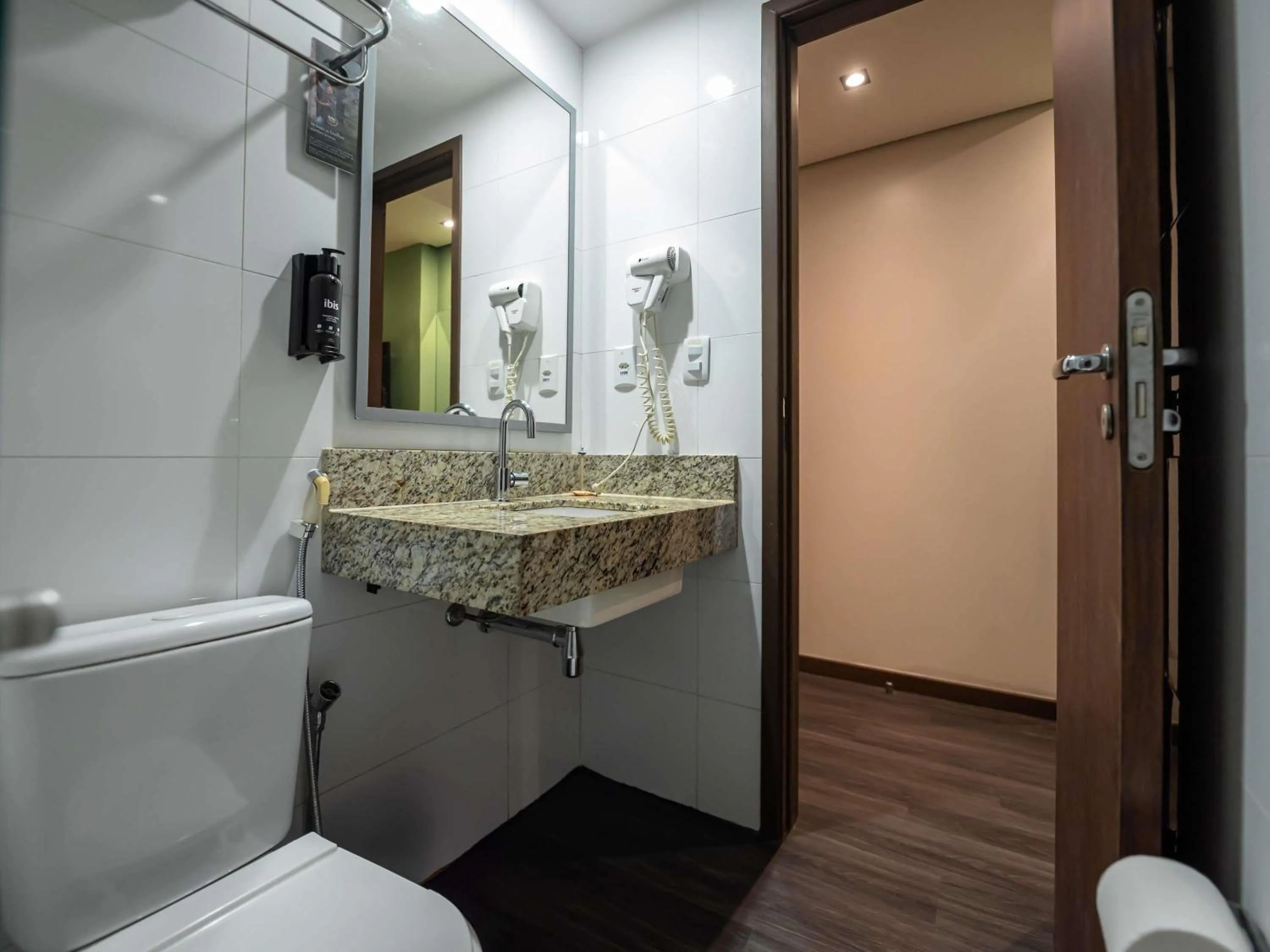 Bedroom in ibis Styles Belem Nazare