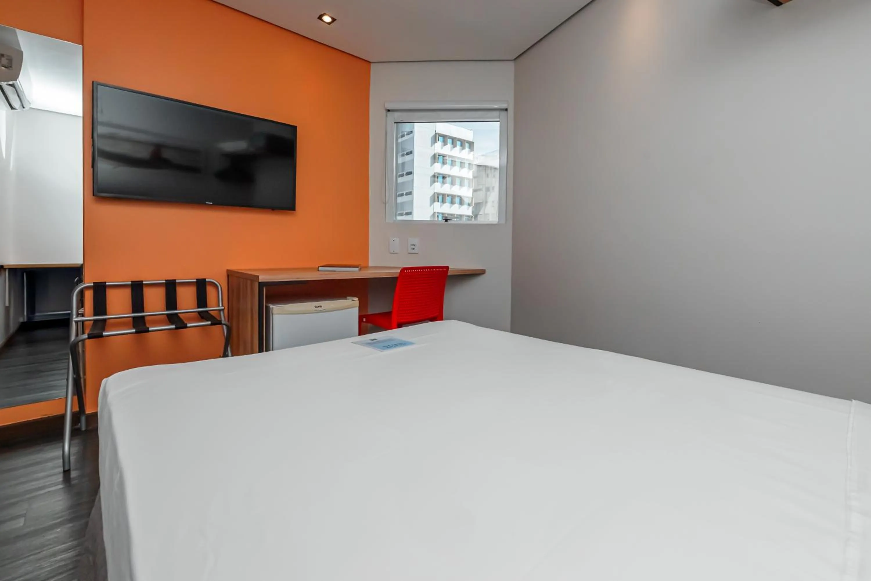 Bedroom, Bed in ibis Styles Belem Nazare