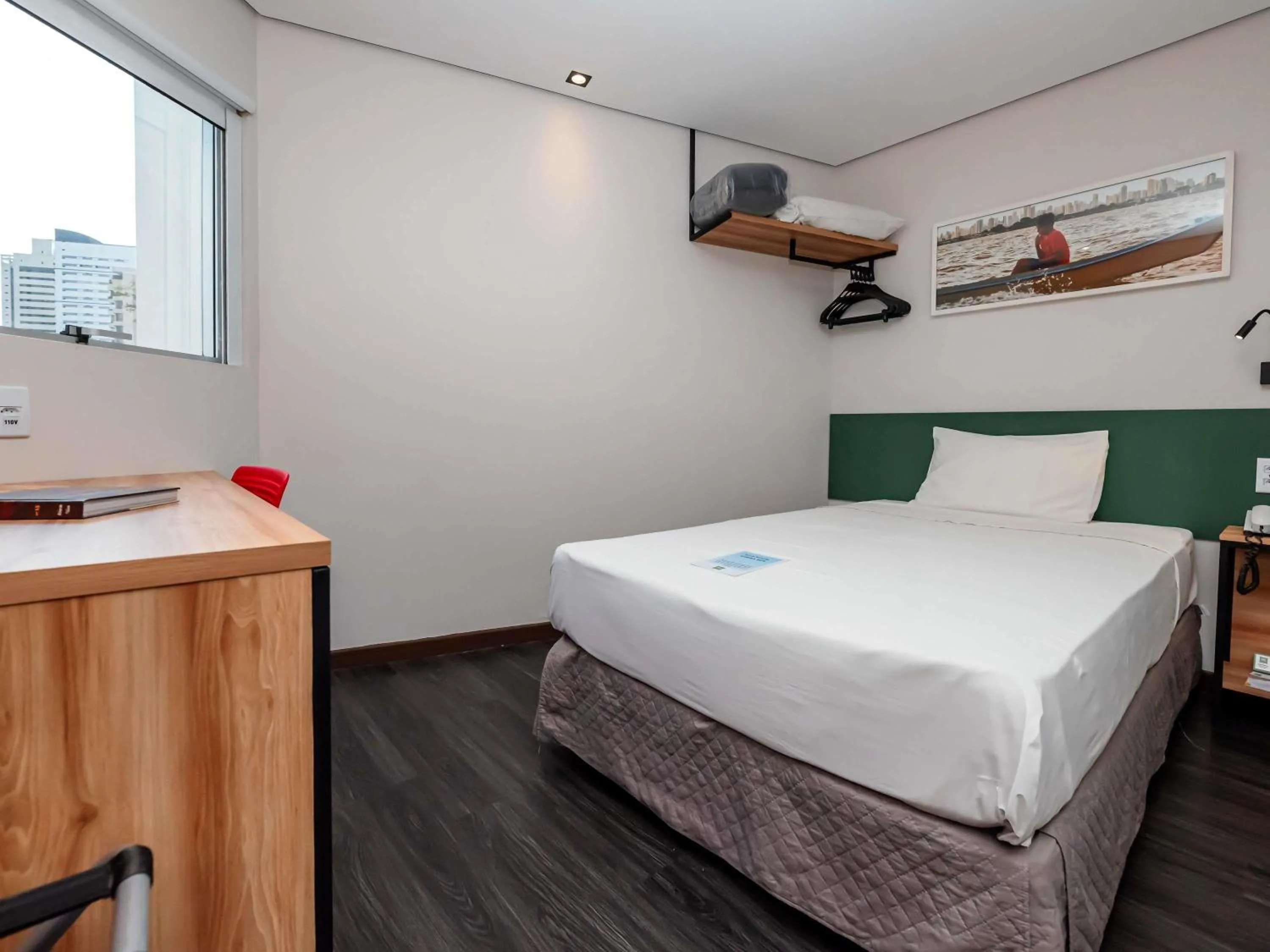 Bedroom, Bed in ibis Styles Belem Nazare