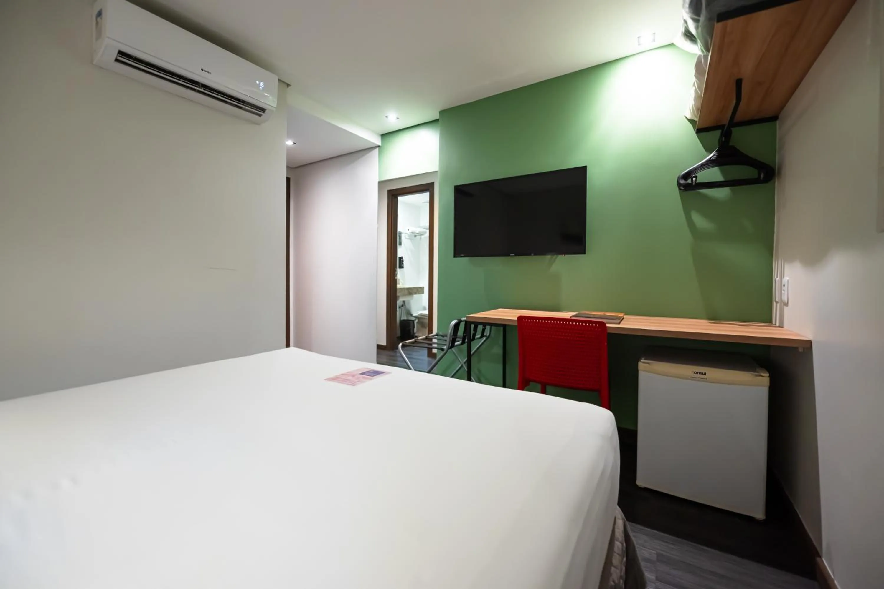 Bedroom, Bed in ibis Styles Belem Nazare