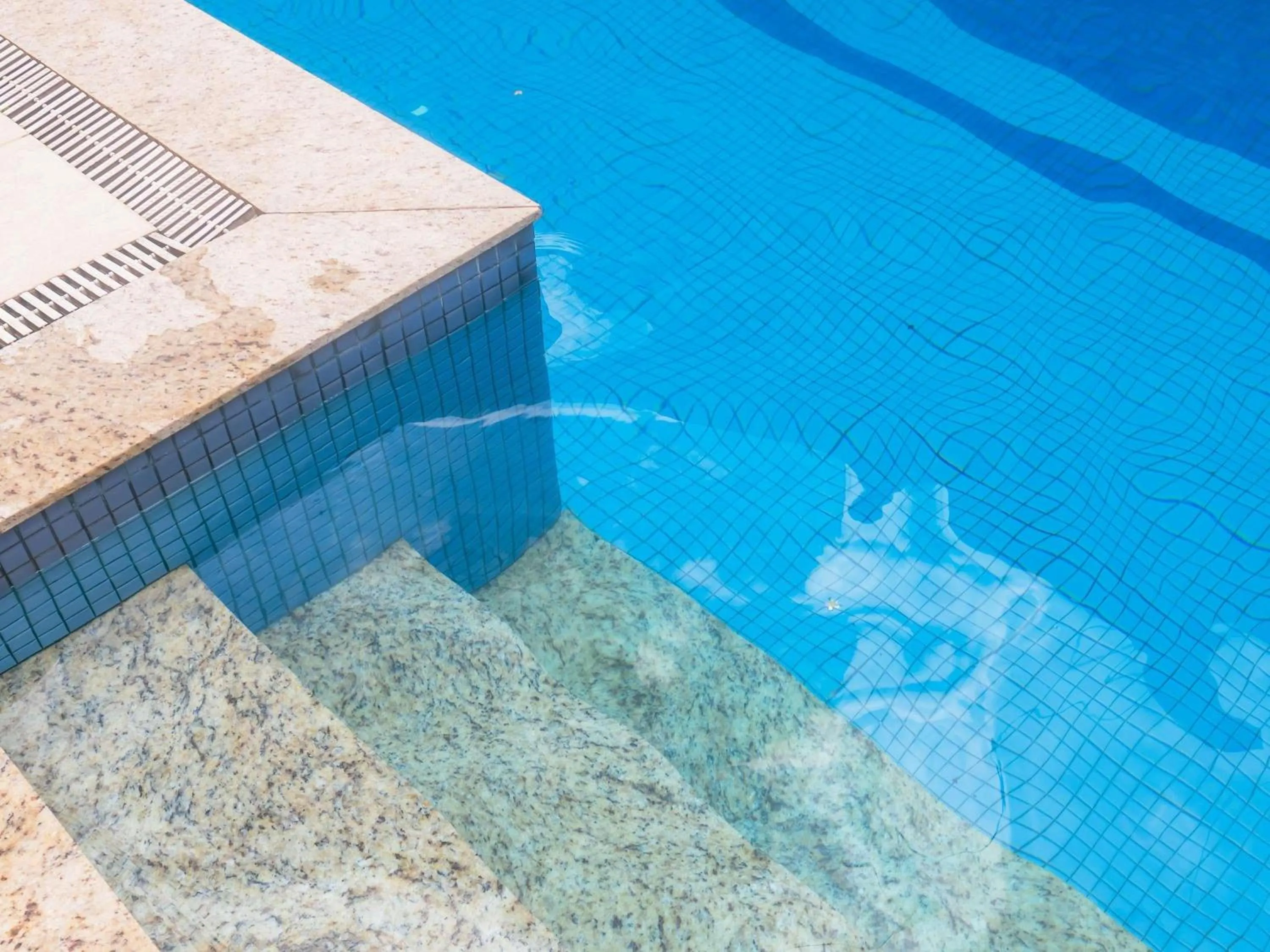 Pool view in ibis Styles Belem Nazare