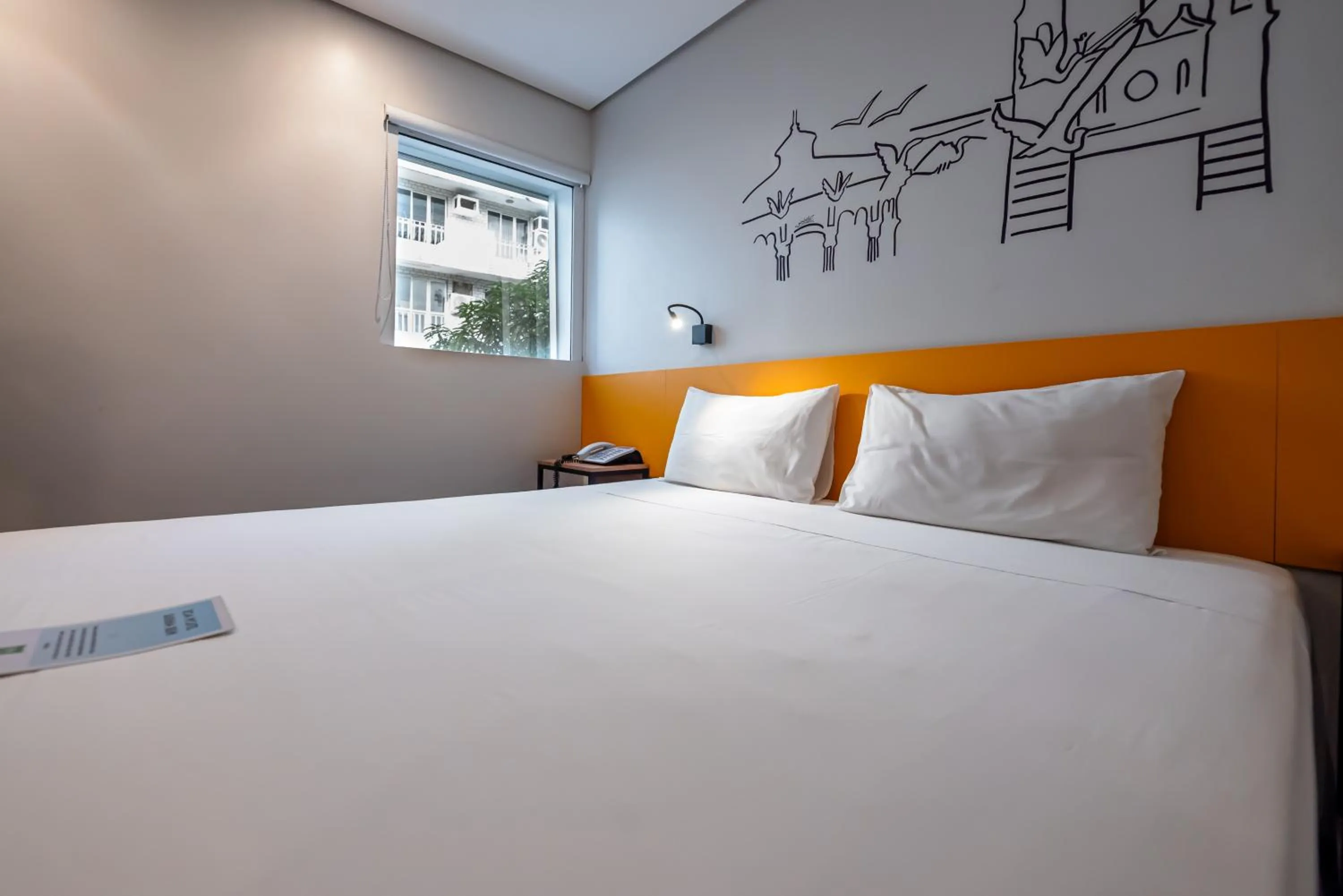 Bedroom, Bed in ibis Styles Belem Nazare
