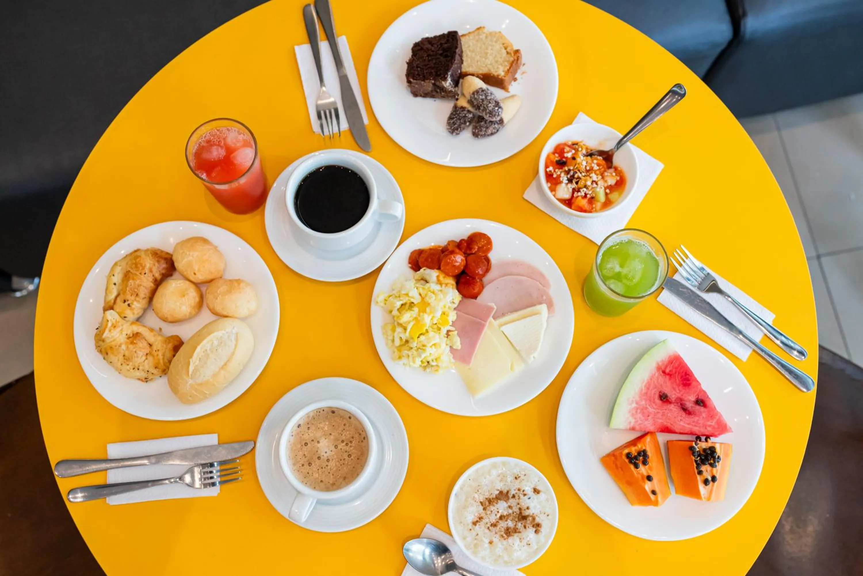 Breakfast in ibis Styles Belem Nazare