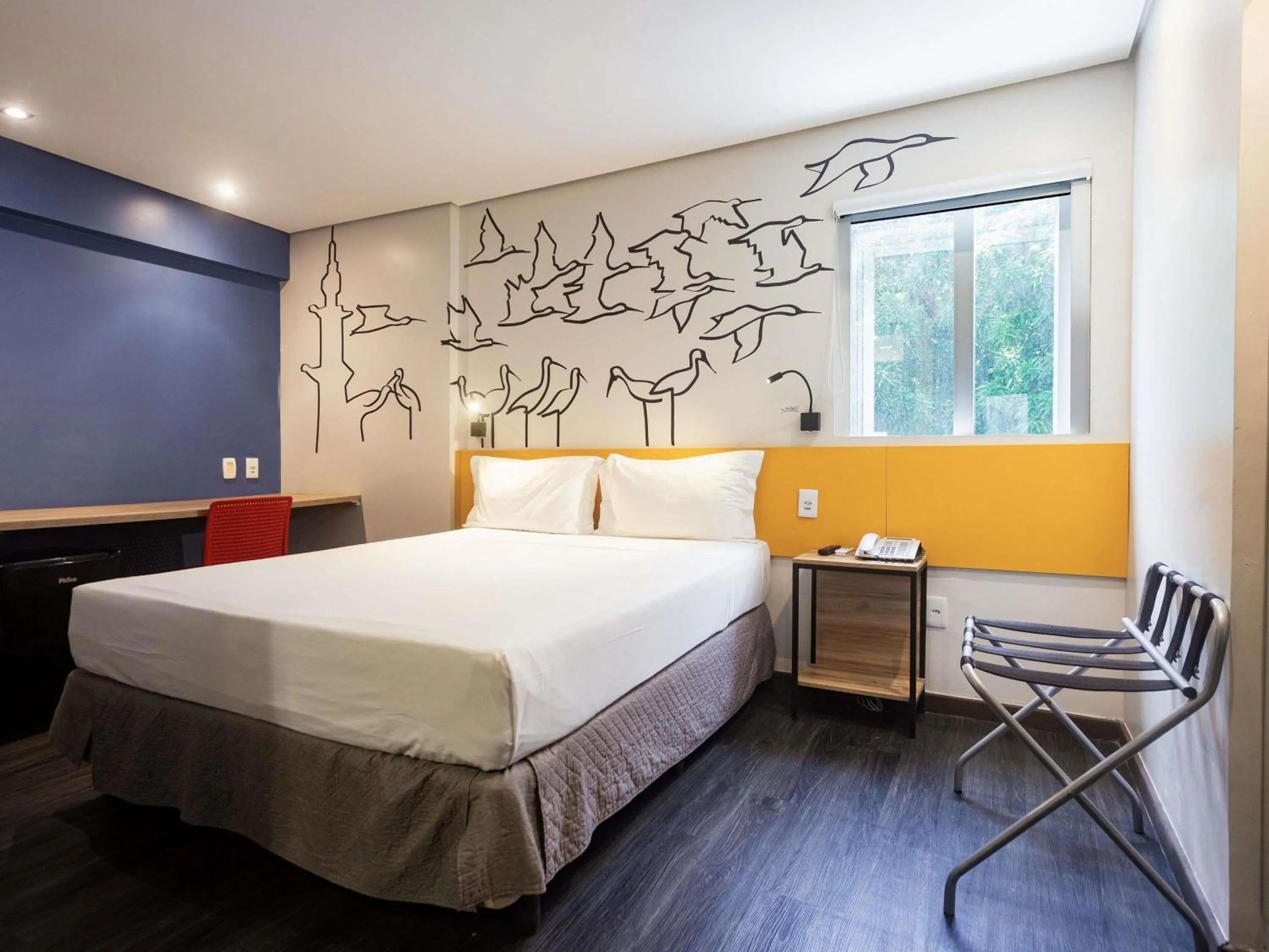 Bedroom, Bed in ibis Styles Belem Nazare