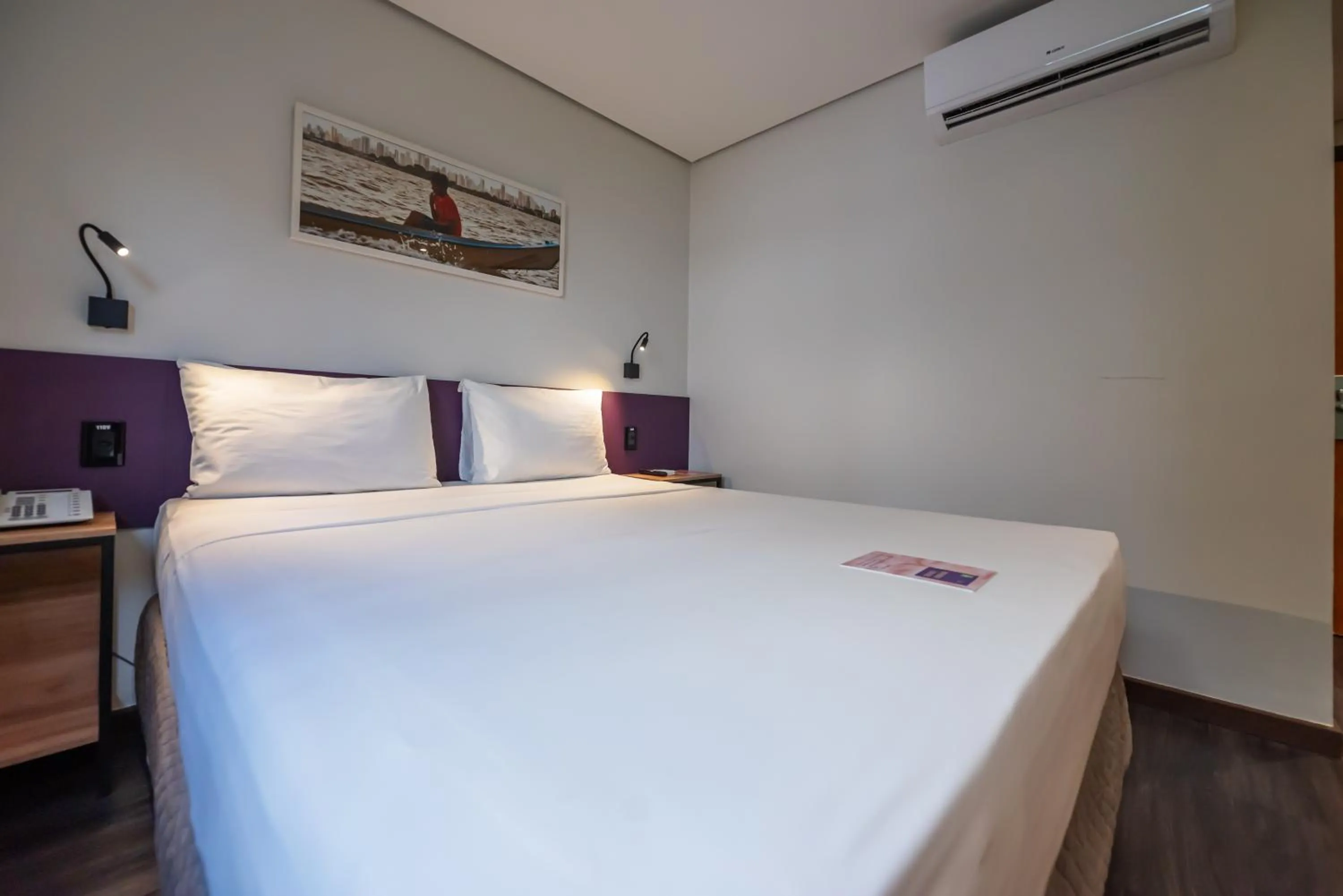 Bedroom, Bed in ibis Styles Belem Nazare