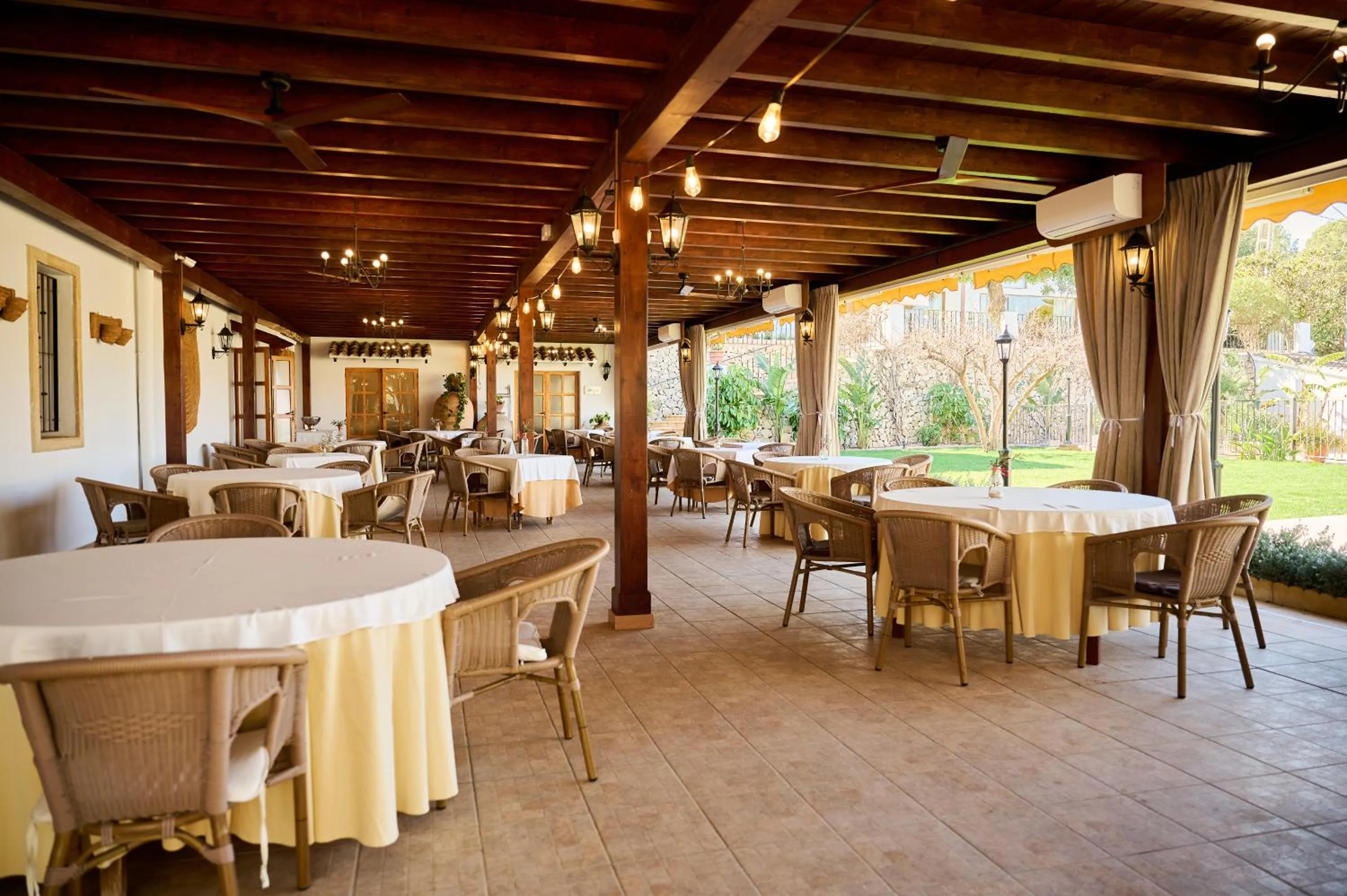 Restaurant/places to eat in Hotel Tossal d'Altea