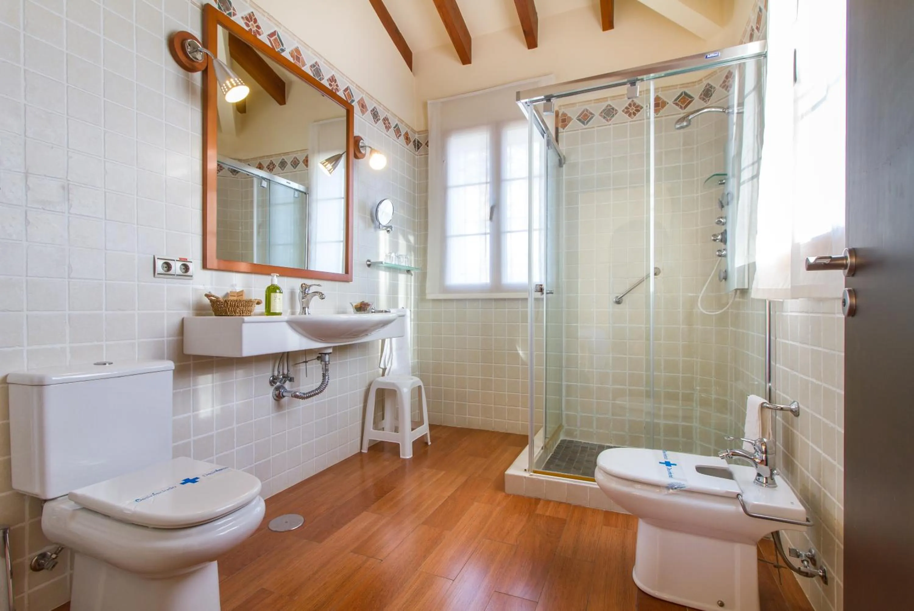 Shower in Hotel Tossal d'Altea