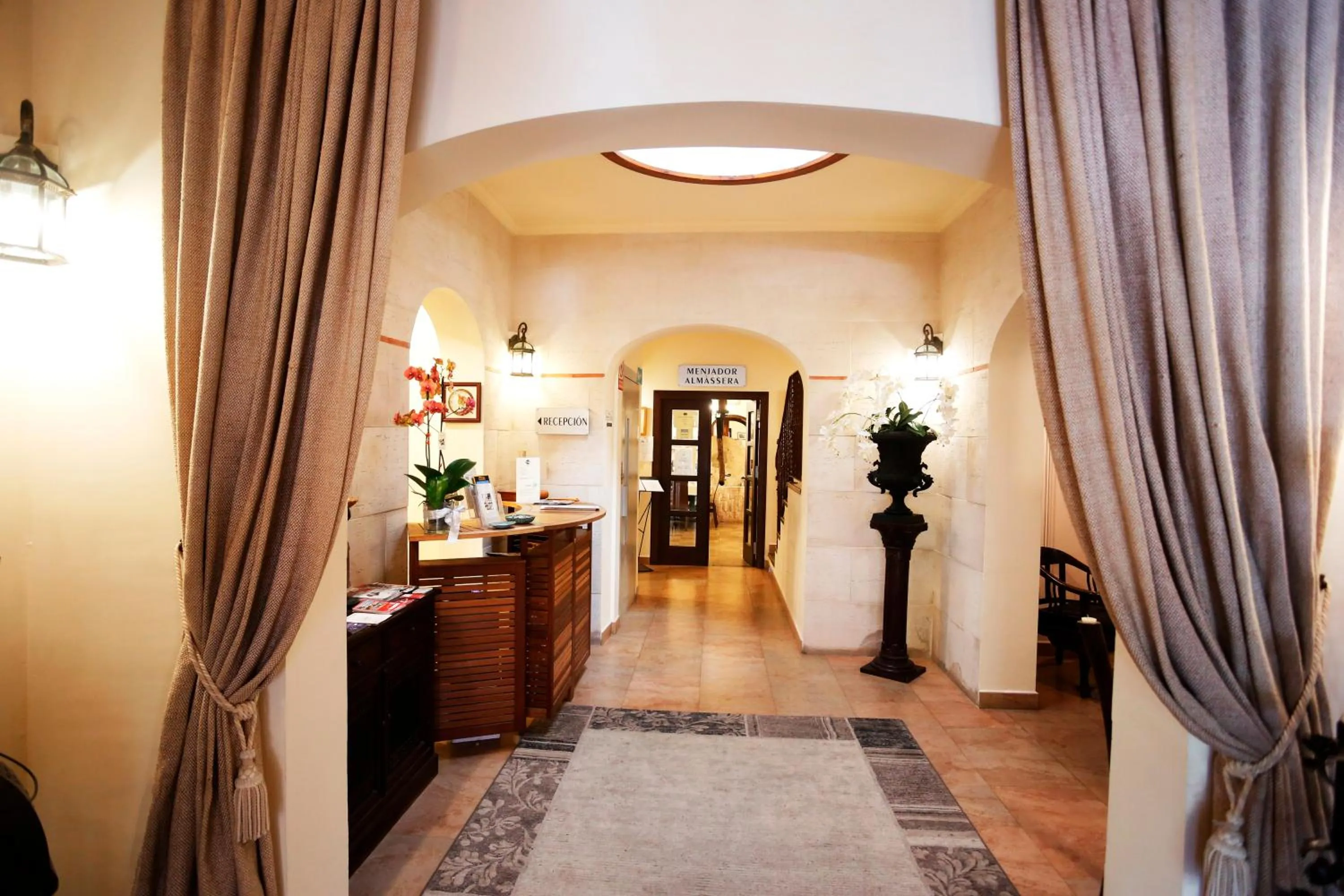 Lobby or reception in Hotel Tossal d'Altea