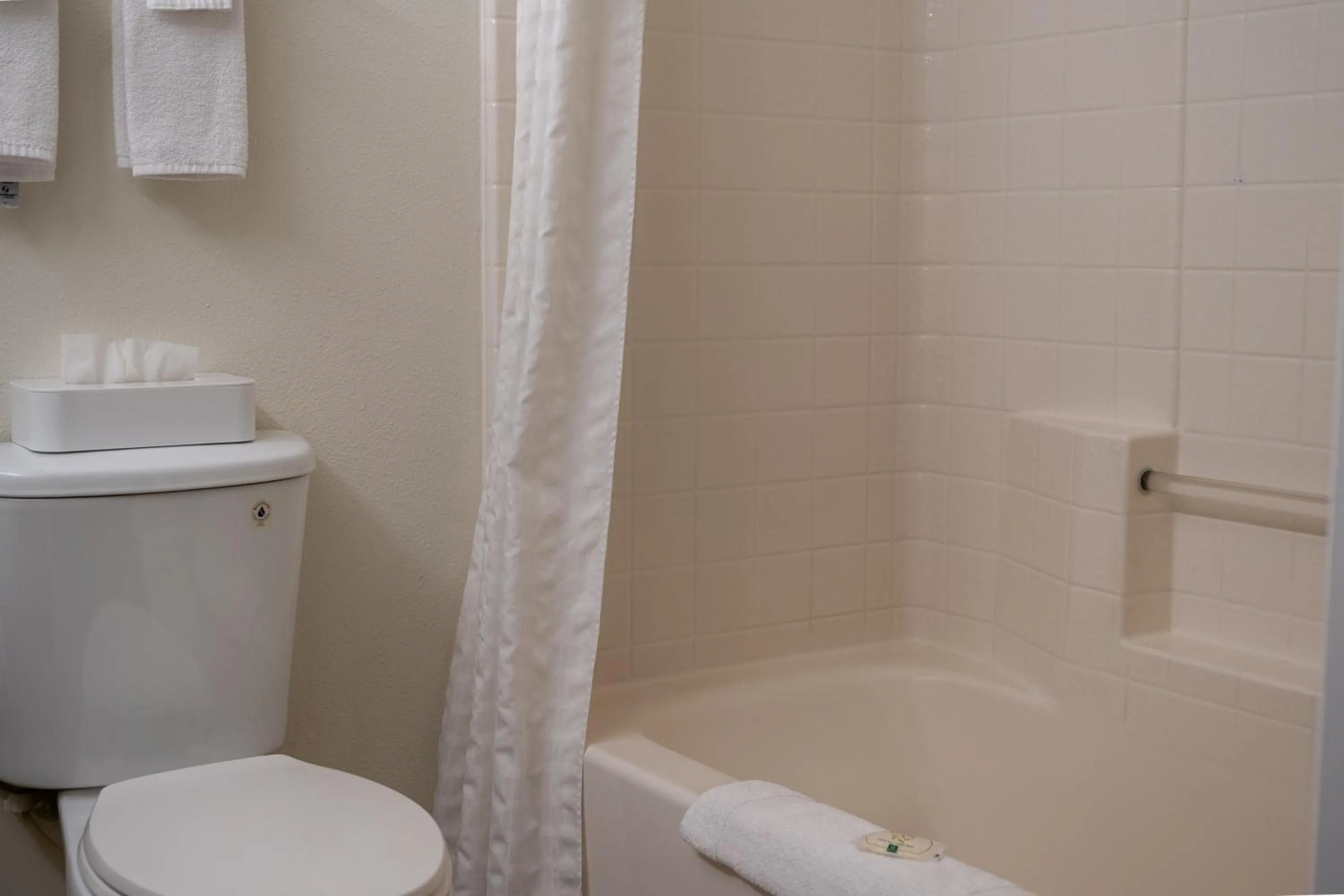 Bathroom in Quality Inn & Suites Fresno Northwest