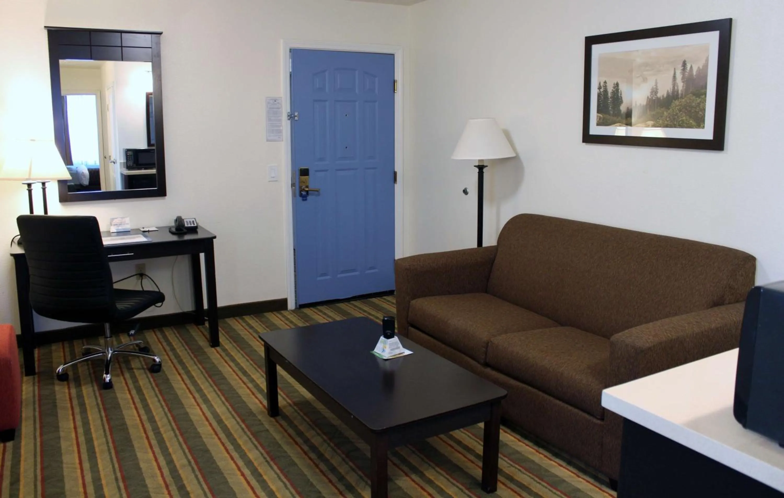 Photo of the whole room in Best Western Visalia Hotel