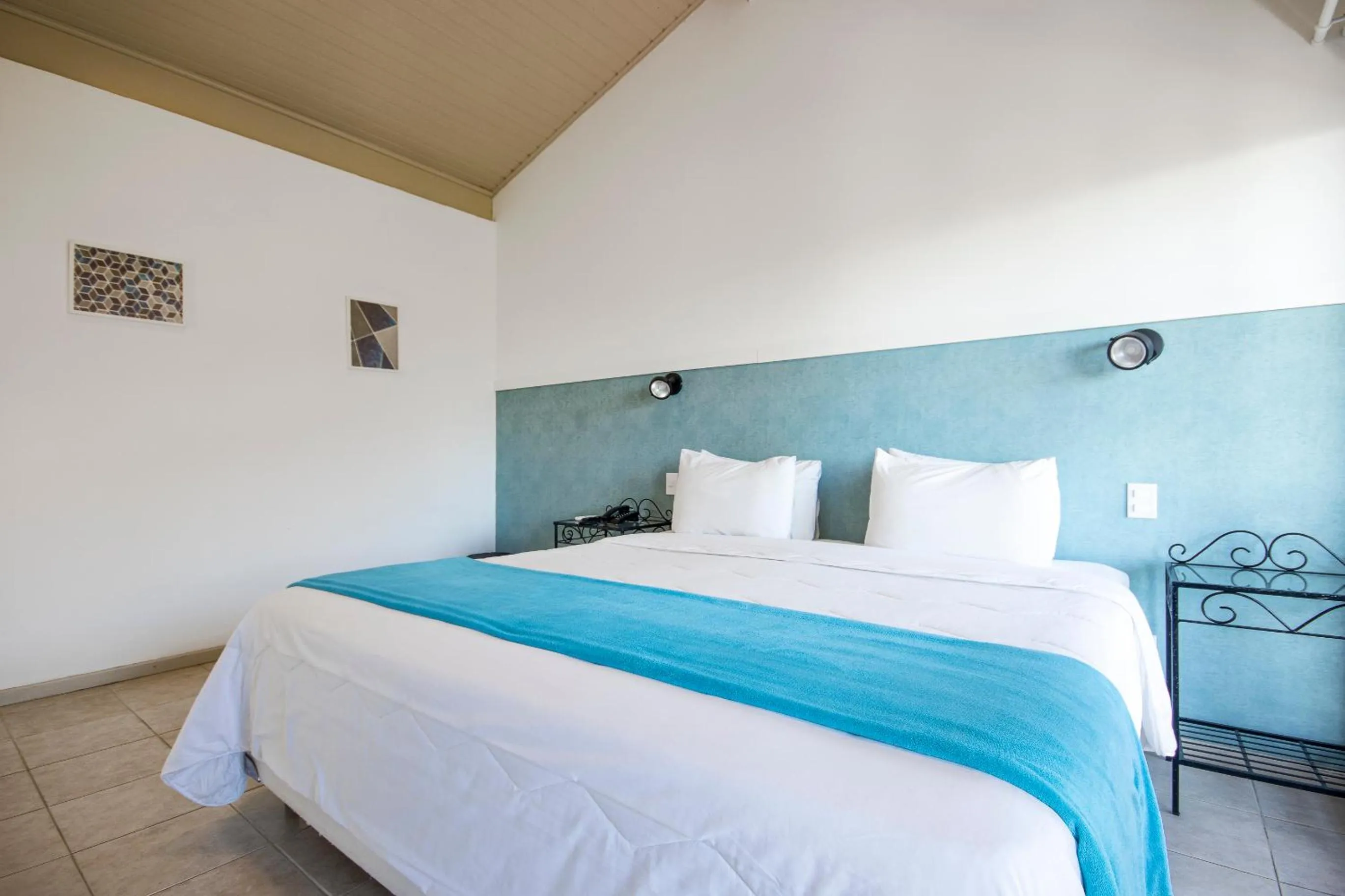 Bed in Hotel Ilha Branca Inn