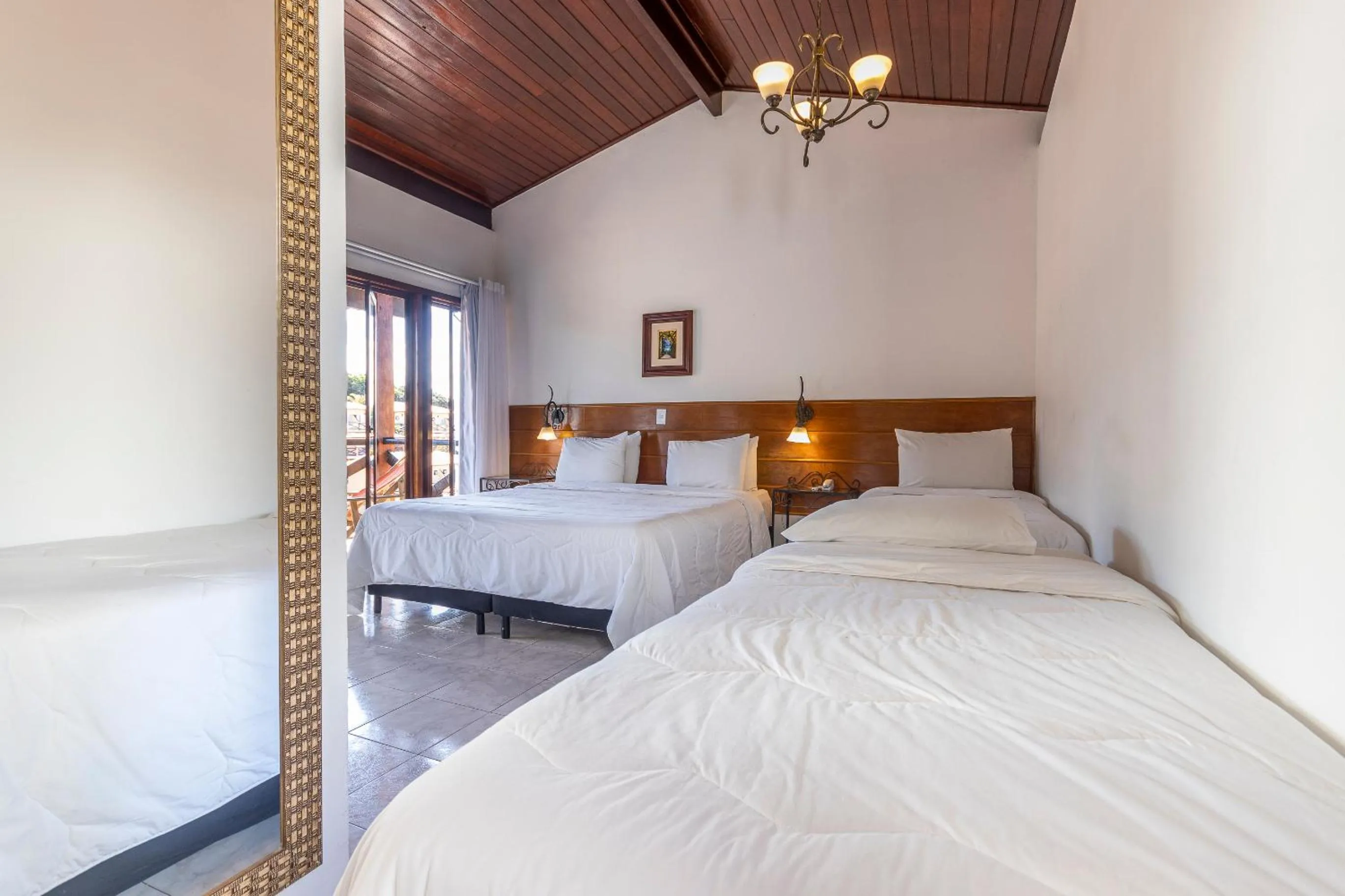 Bed in Hotel Ilha Branca Inn