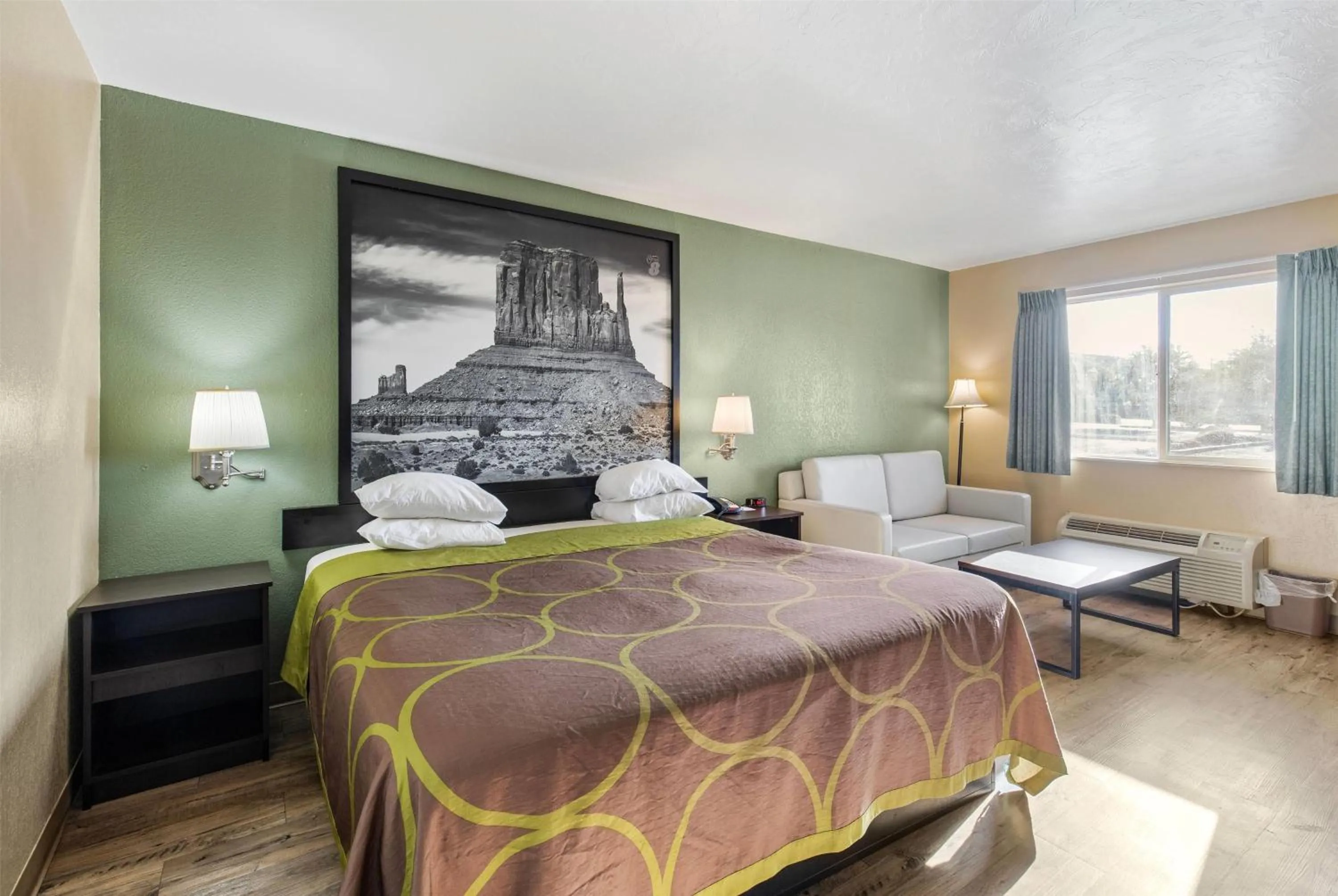 Photo of the whole room, Bed in Super 8 by Wyndham St. George UT