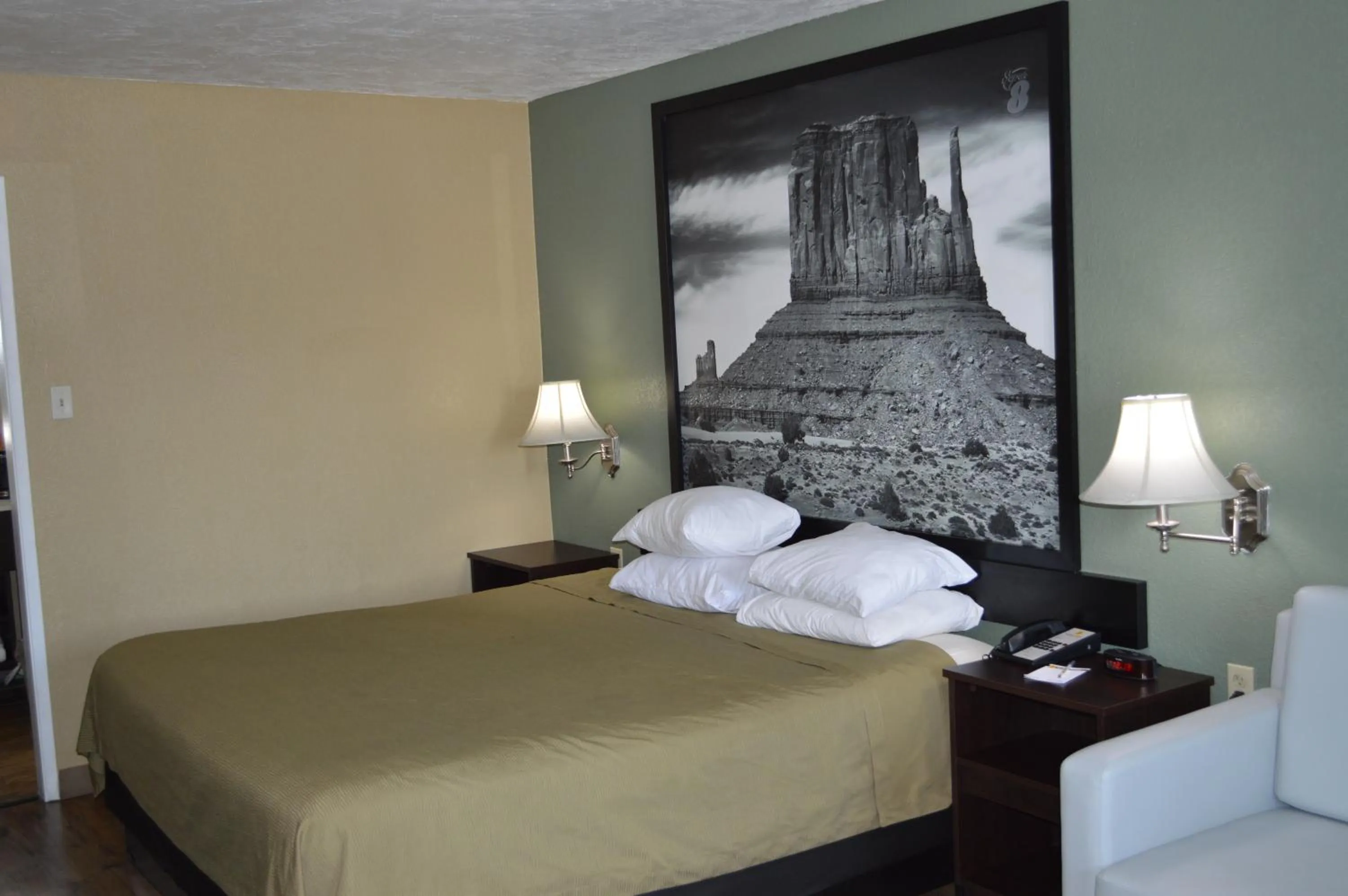 Bedroom, Bed in Super 8 by Wyndham St. George UT