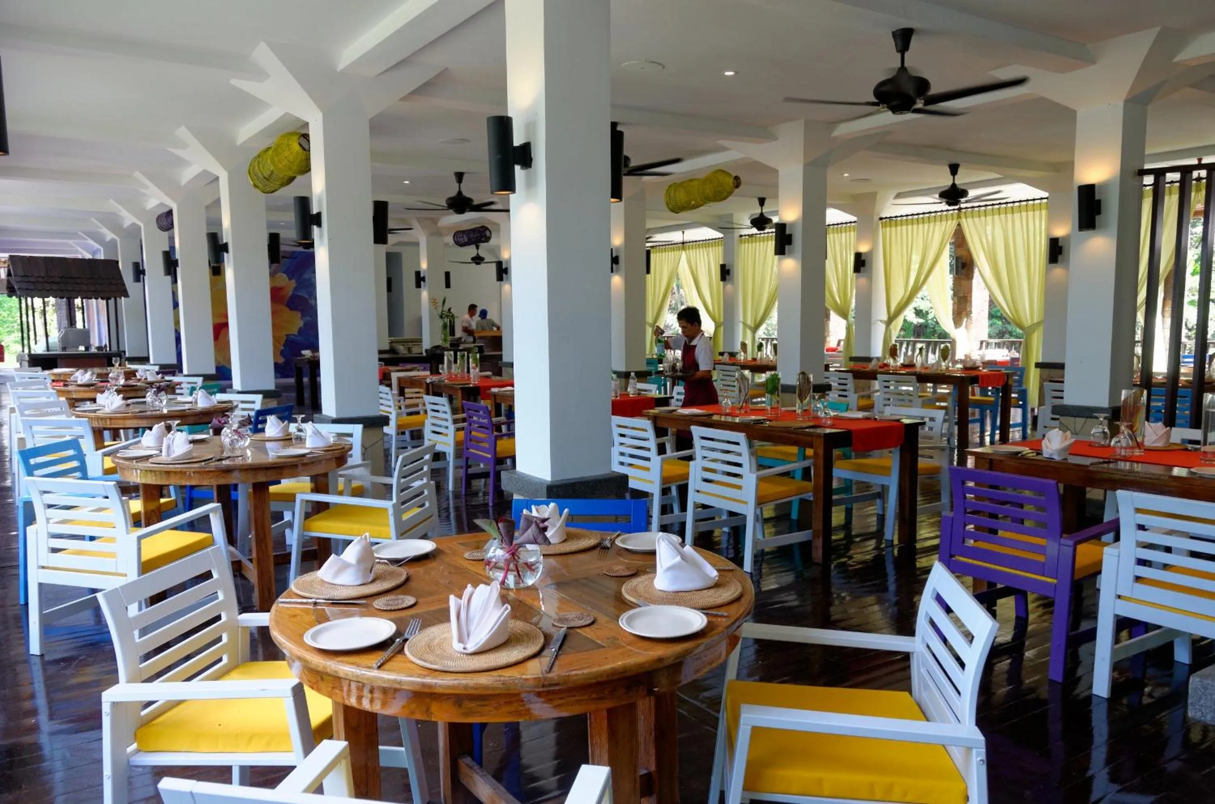 Restaurant/places to eat in Bunga Raya Island Resort & Spa