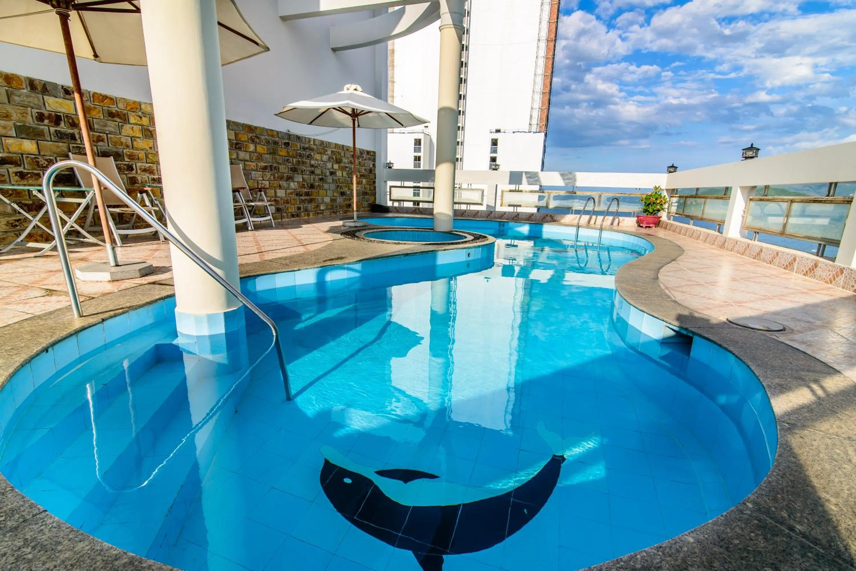 Swimming pool in Asia Paradise Hotel
