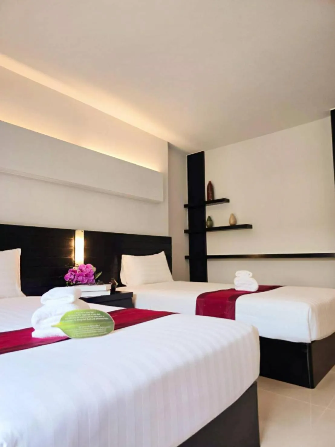 Bedroom, Bed in Baron Beach Hotel