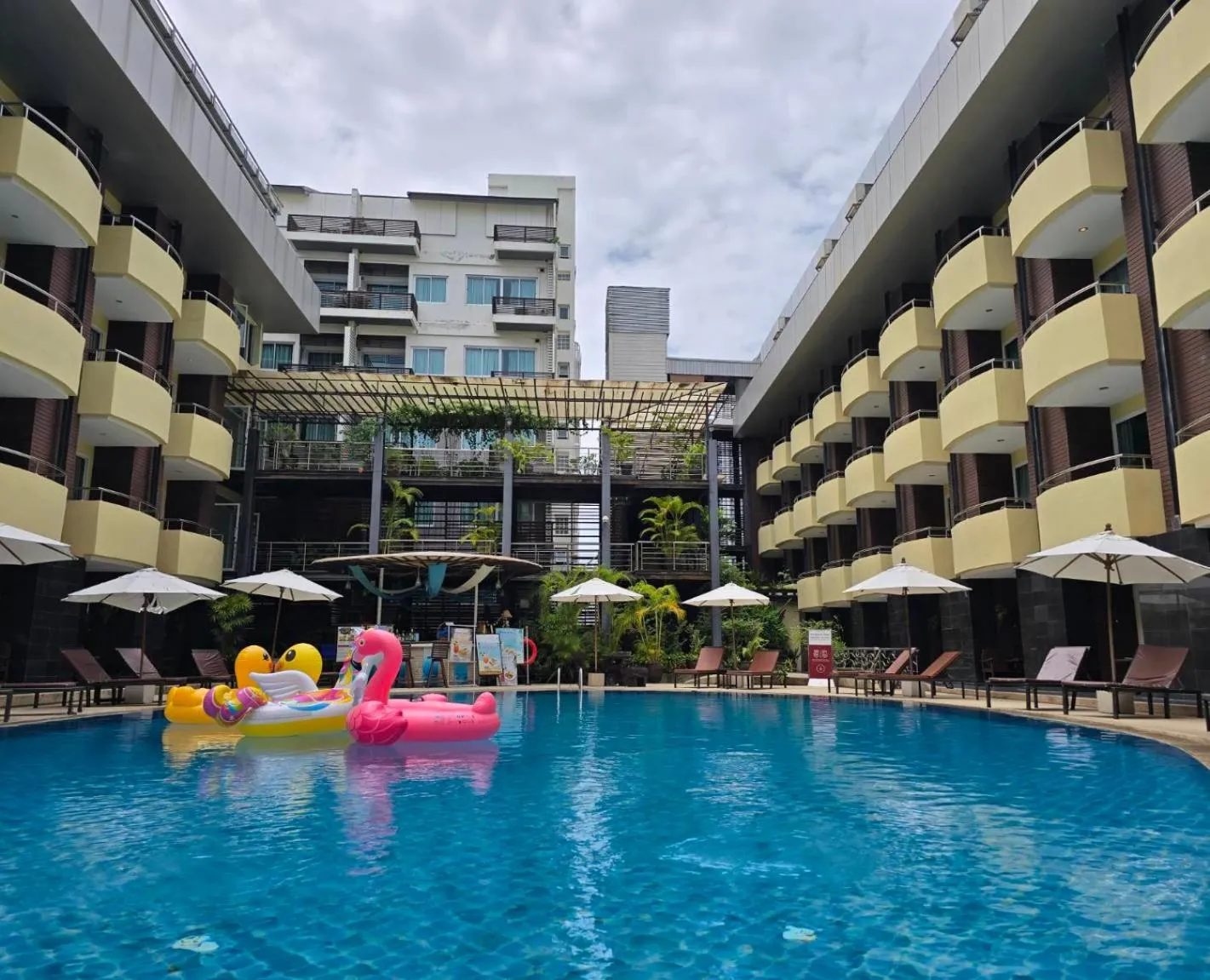 Swimming pool in Baron Beach Hotel