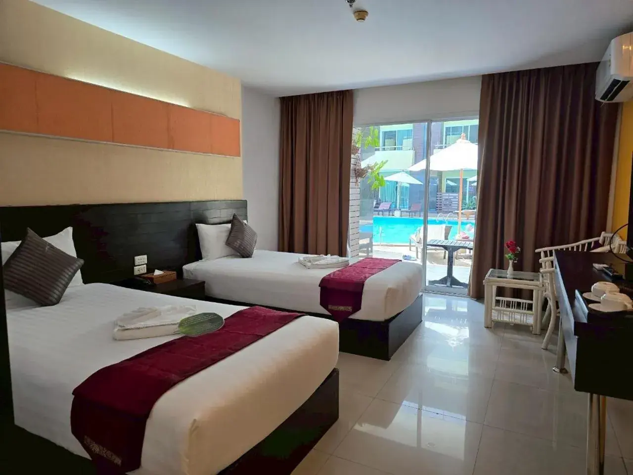 Deluxe Double Room with Pool Access in Baron Beach Hotel Deluxe Double Room with Pool Access in Baron Beach Hotel