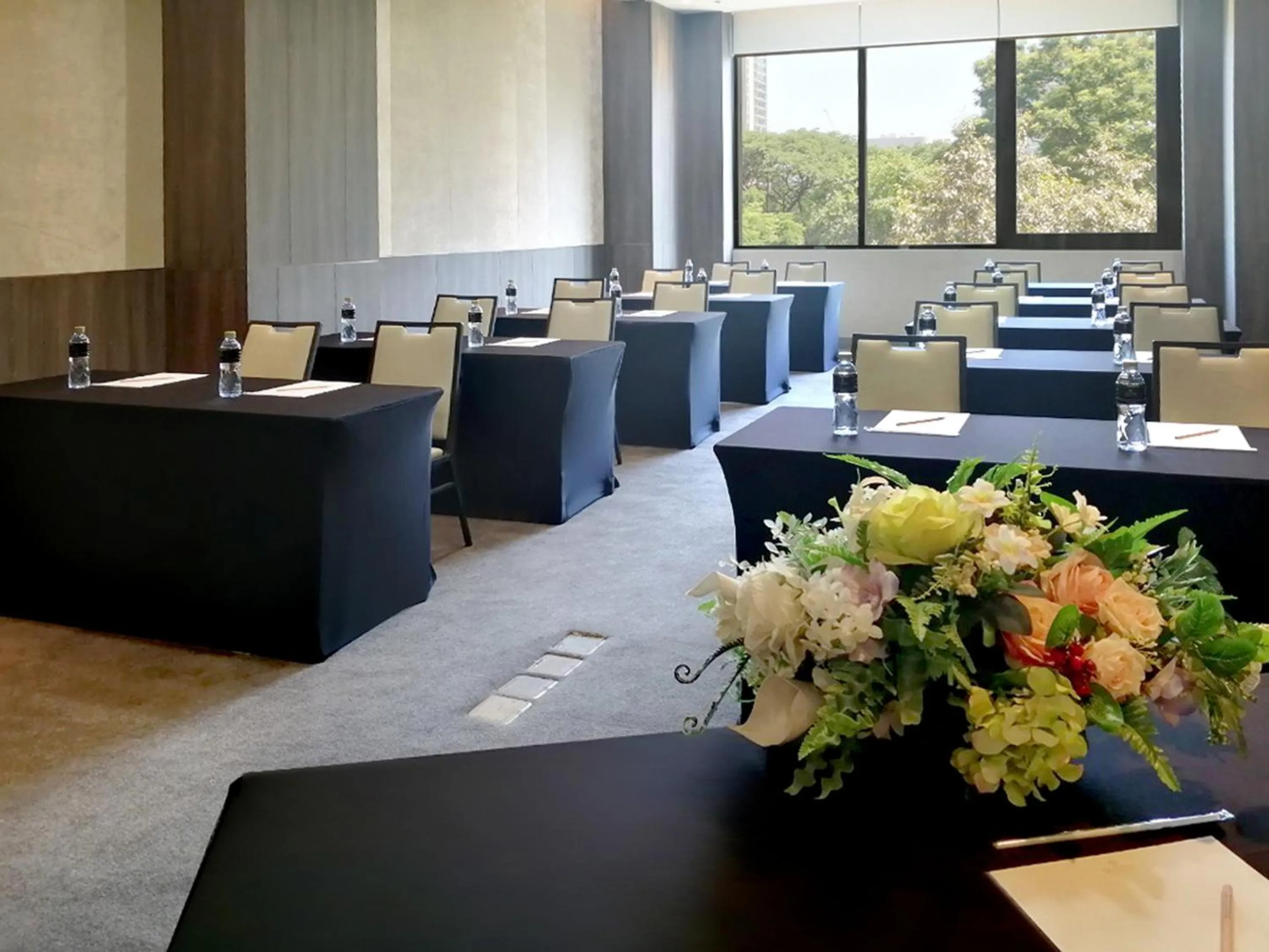 Meeting/conference room in Bliston Suwan Park View