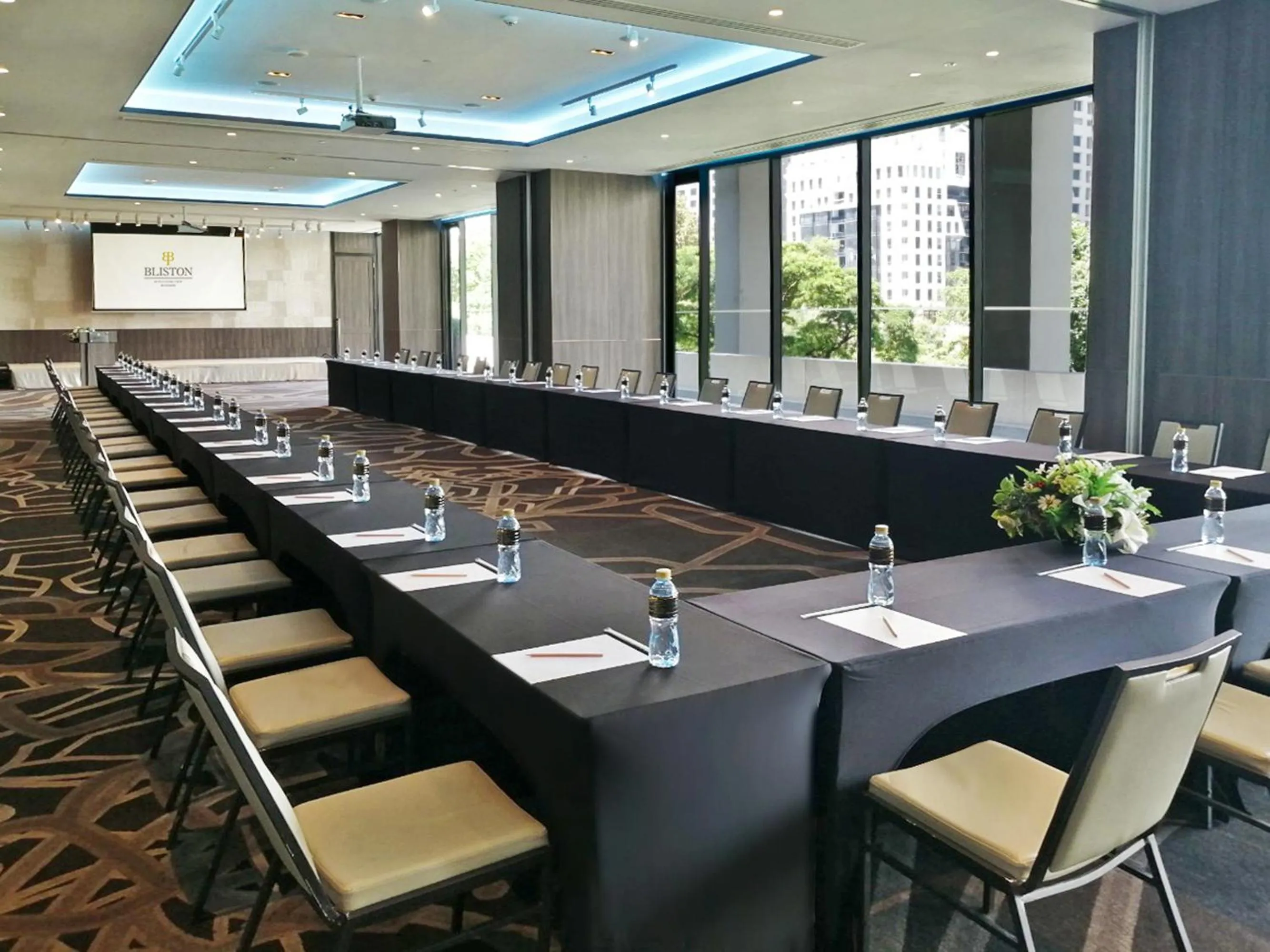 Banquet/Function facilities in Bliston Suwan Park View