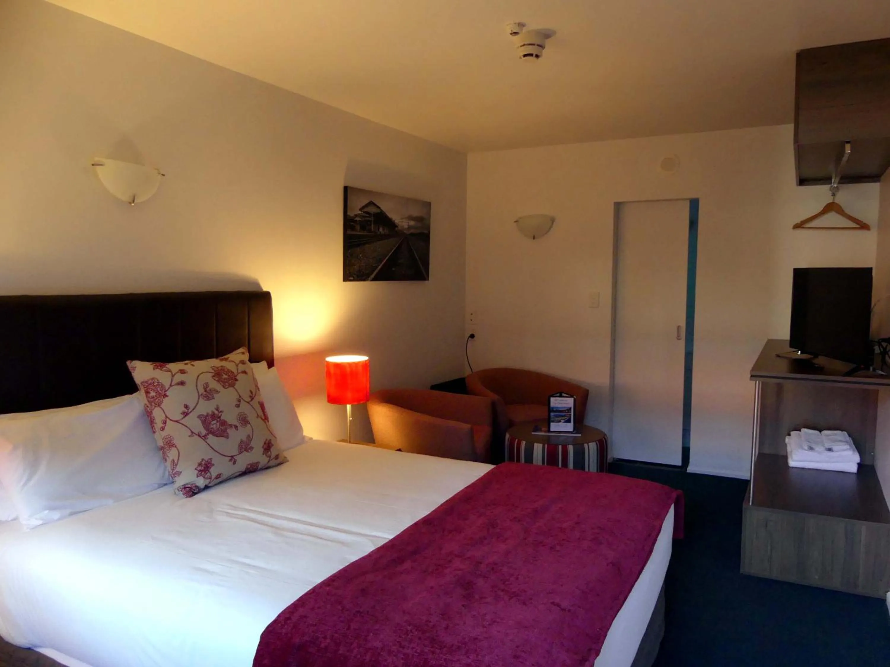 Bedroom, Bed in The Park Hotel Ruapehu