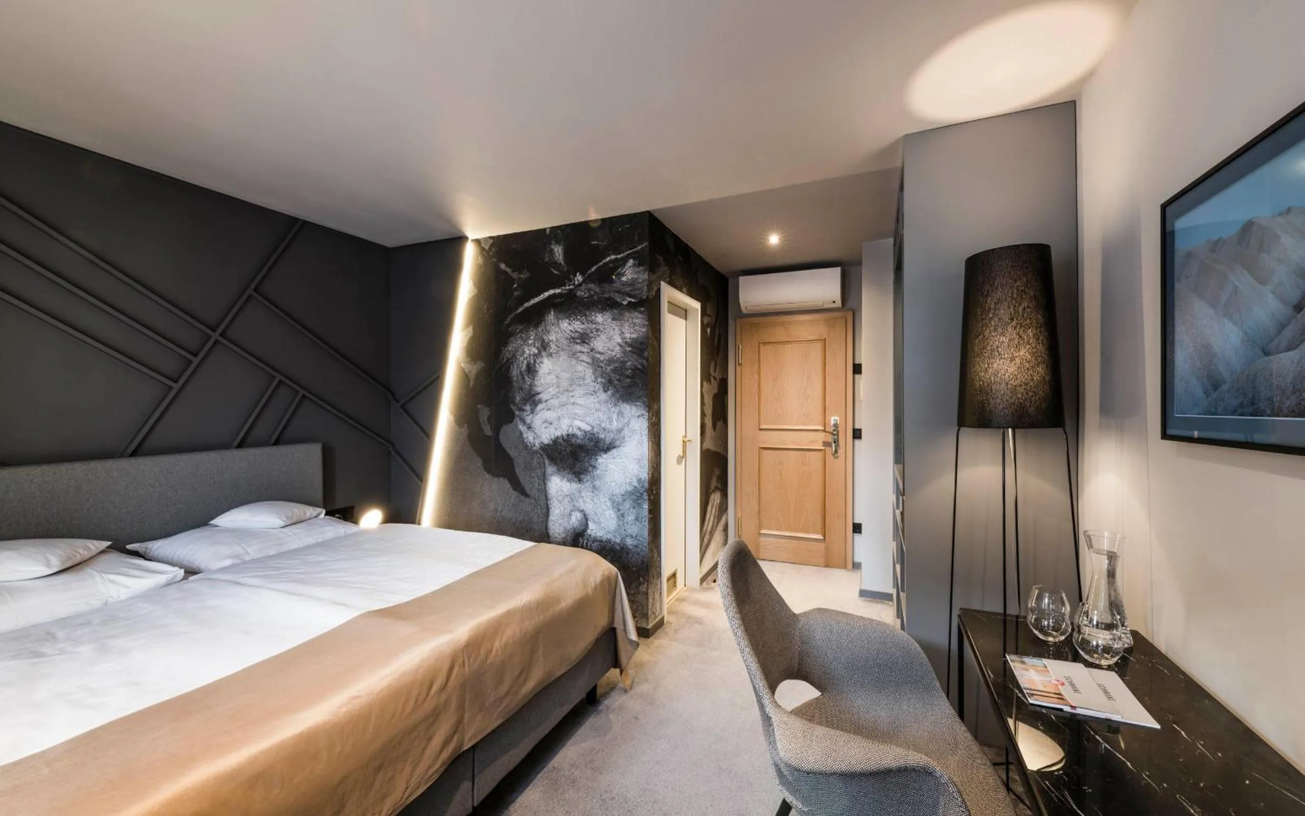 Bed in Romantik Hotel Zur Schwane