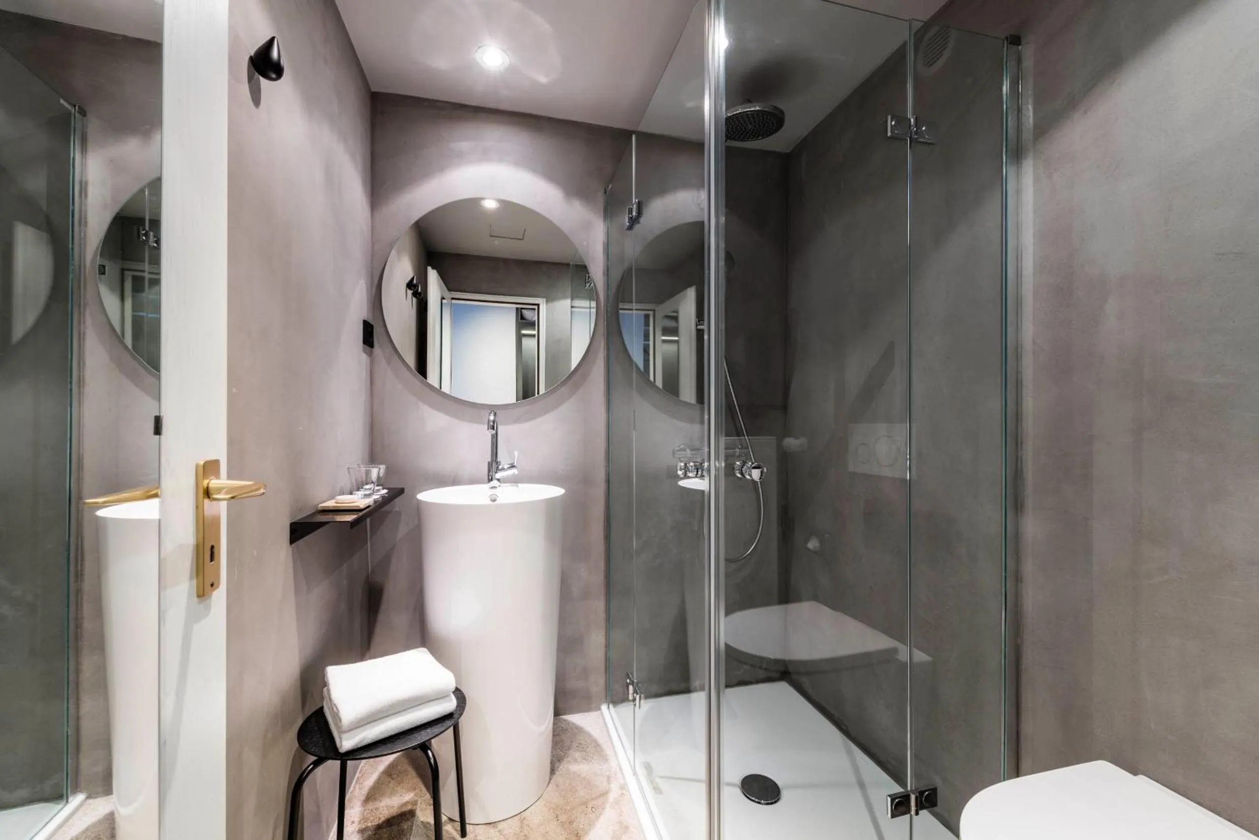 Bathroom in Romantik Hotel Zur Schwane